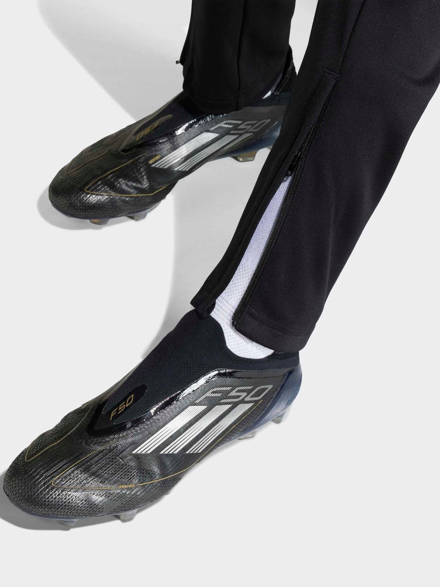 Dsiney Kidz - adidas Black Entrada26 Training Joggers image 5