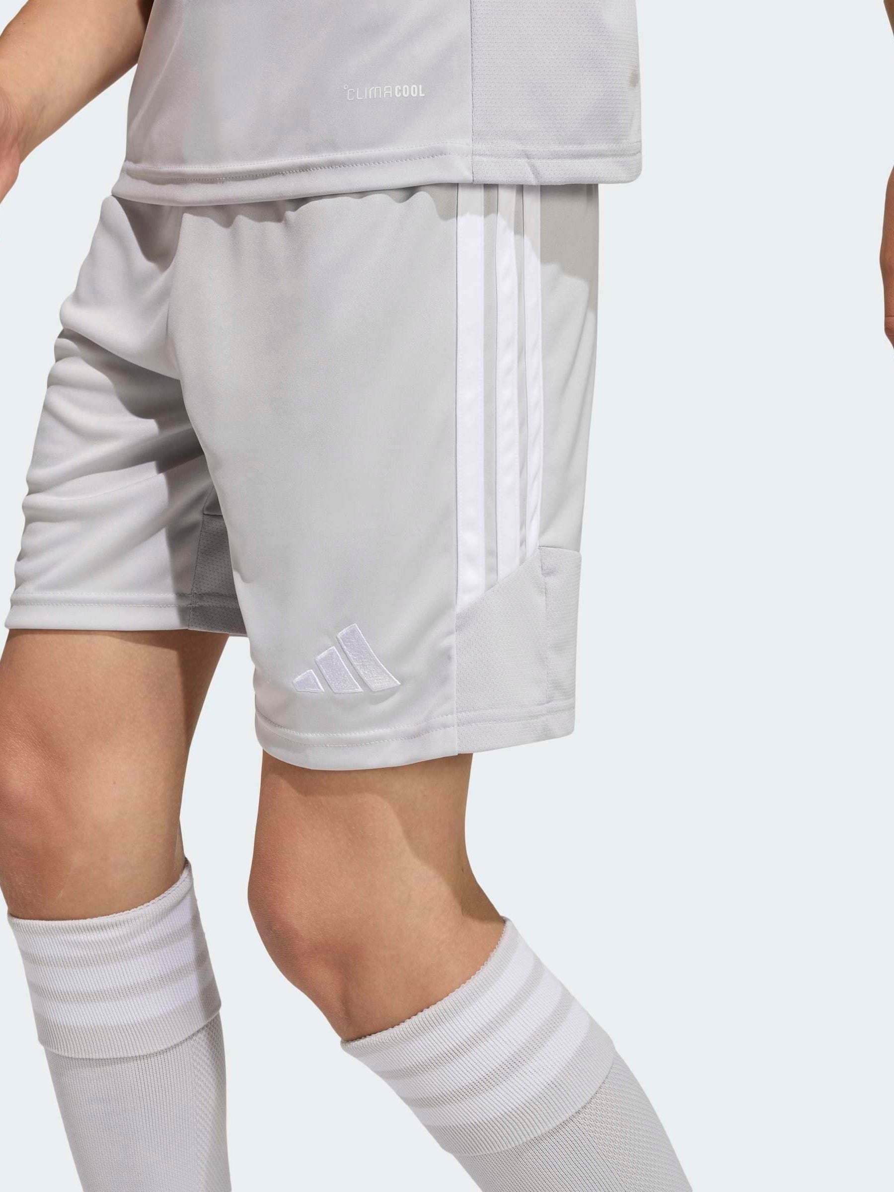 Dsiney Kidz - adidas Grey Tiro 26 League Training Shorts image 1