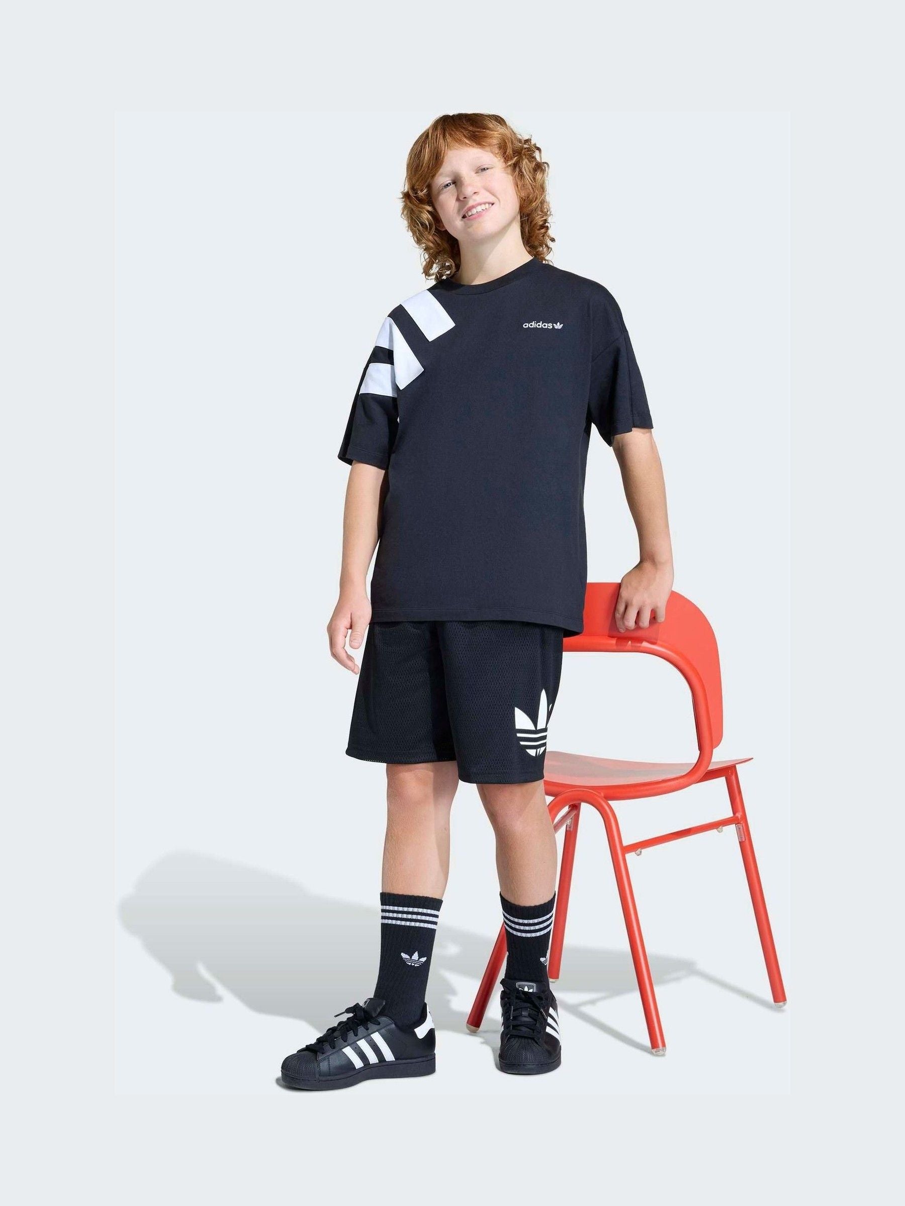 Dsiney Kidz - adidas Originals Black Oversized Mesh Shorts image 5