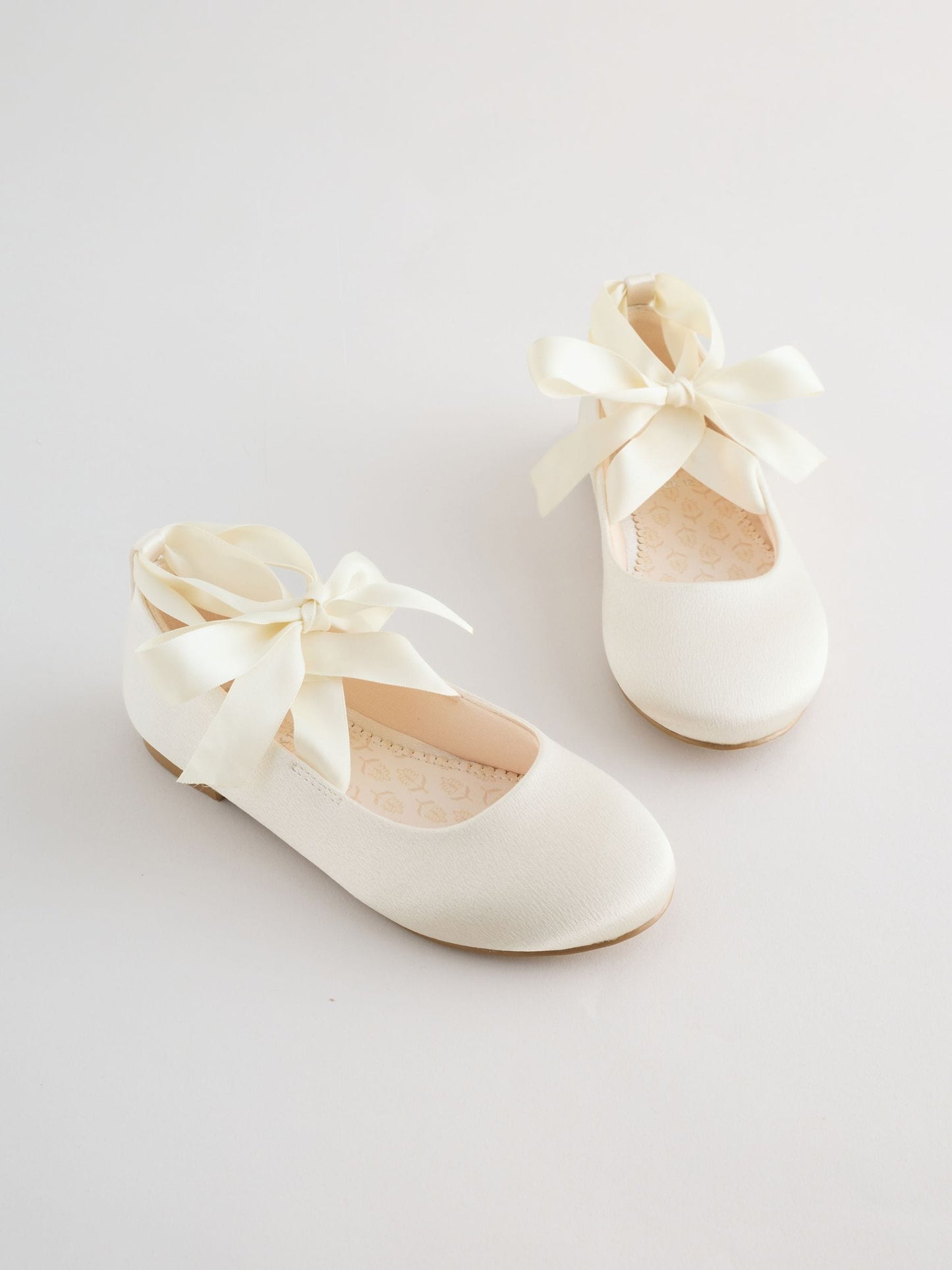 Dsiney Kidz - Ivory Satin Tie Ballerina Occasion Shoes image 1