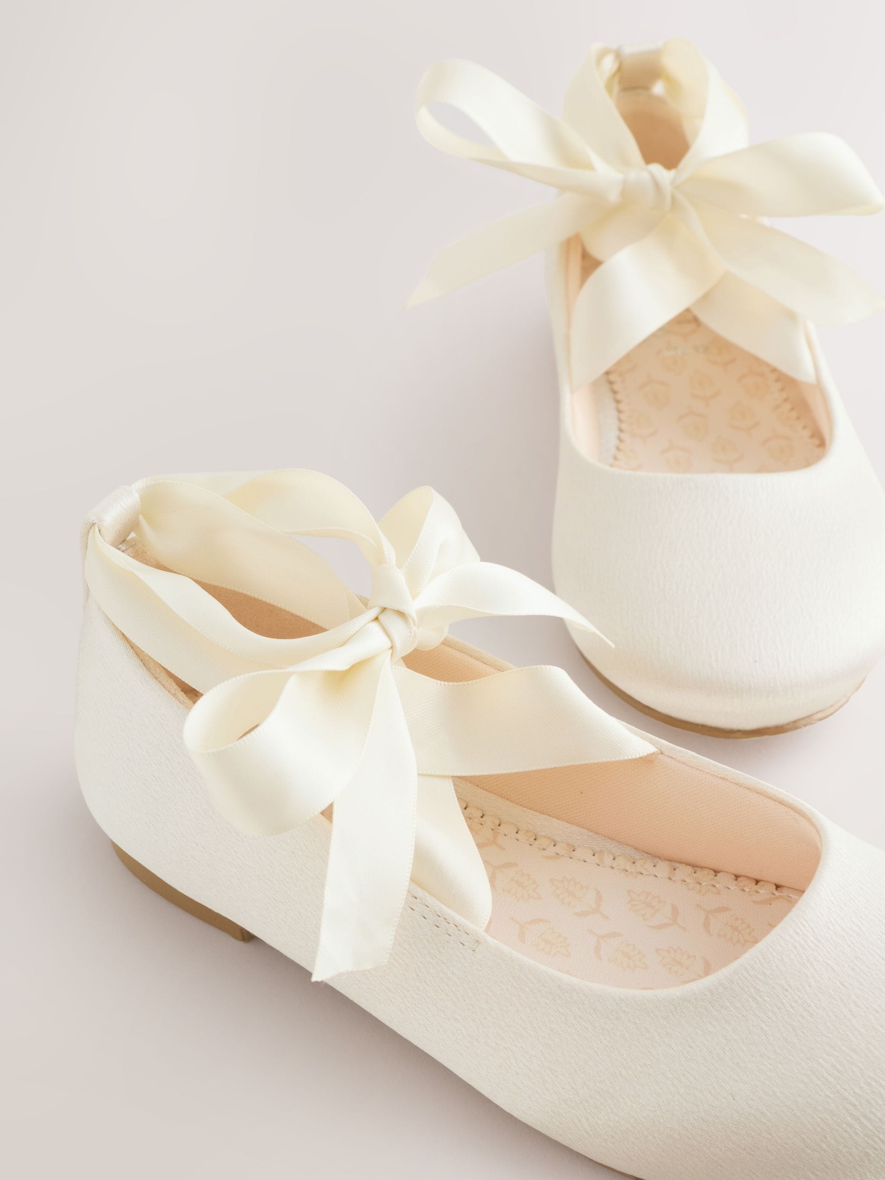 Dsiney Kidz - Ivory Satin Tie Ballerina Occasion Shoes image 5