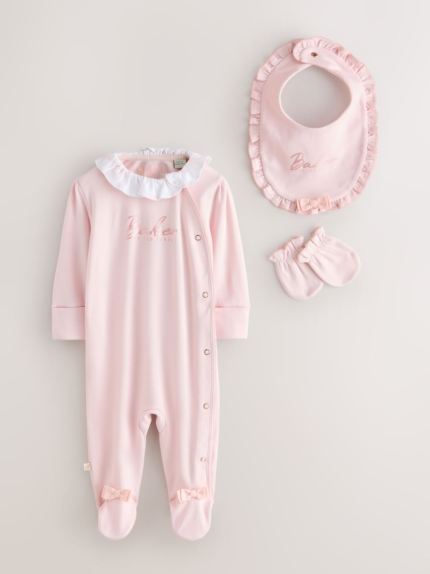 Baker by Ted Baker 6 Piece Baby Layette Gift Set image 3