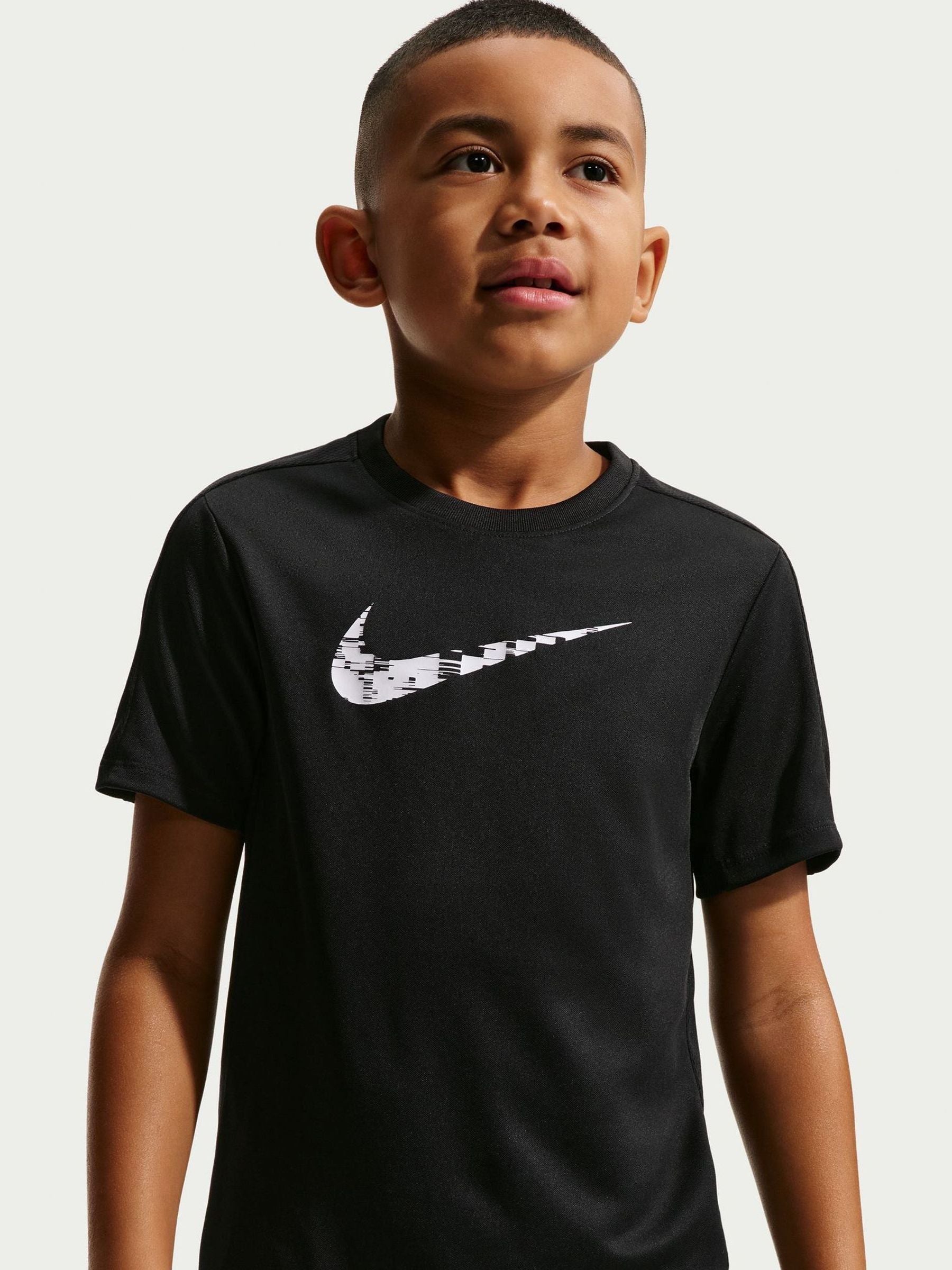 Dsiney Kidz - Nike Black Chrome Trophy23 Dri-FIT Short-Sleeve Training Tshirt image 3