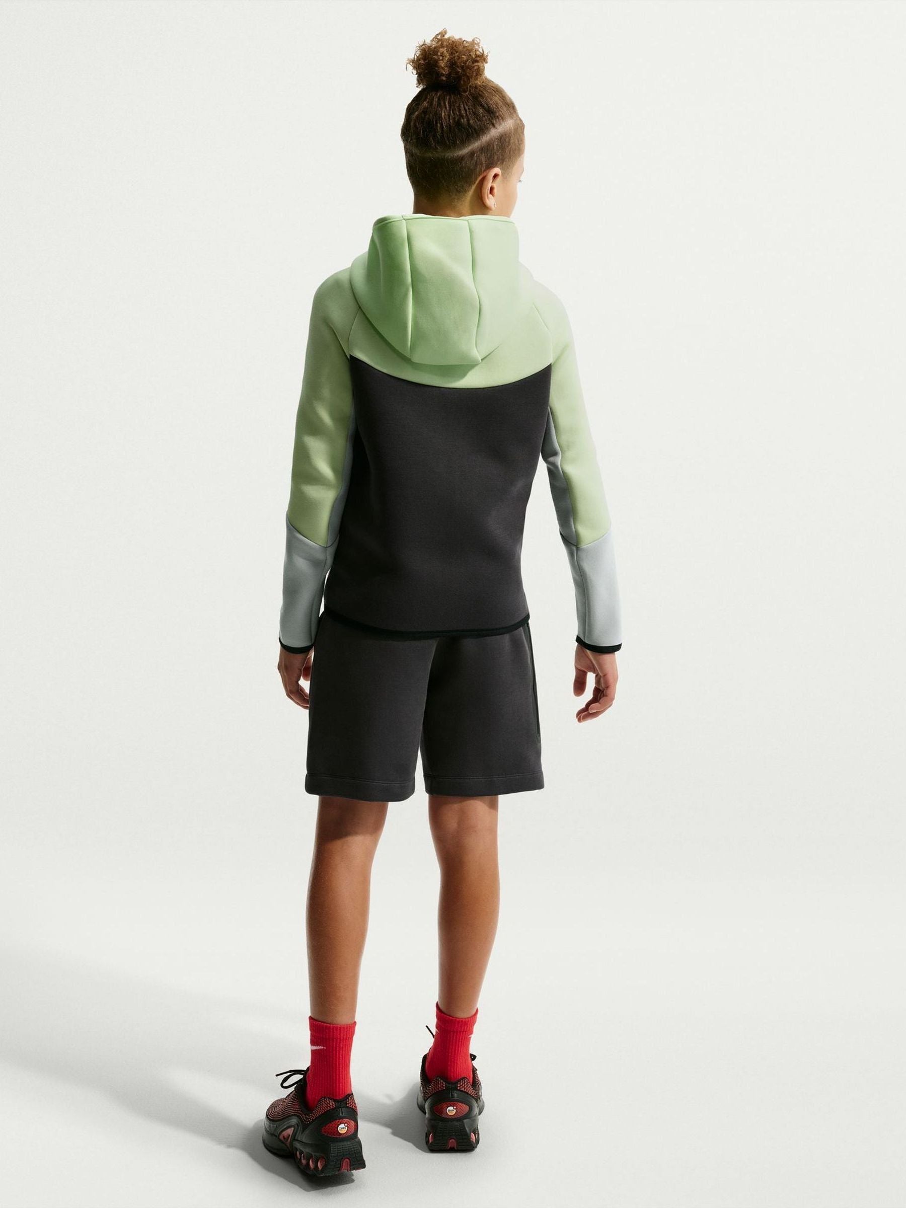Dsiney Kidz - Nike Black Grey Tech Fleece Shorts image 2