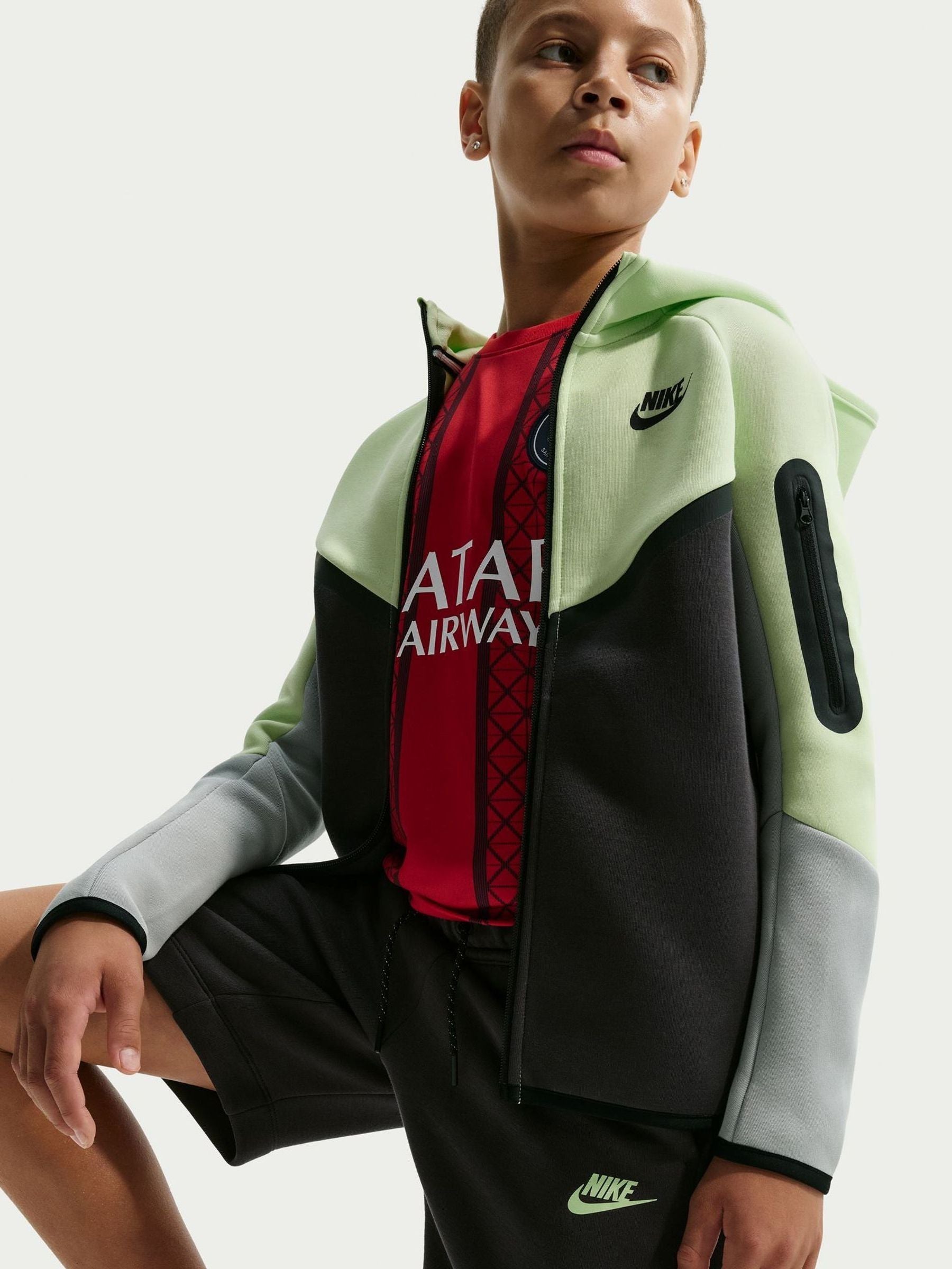Dsiney Kidz - Nike Black Grey Tech Fleece Shorts image 5