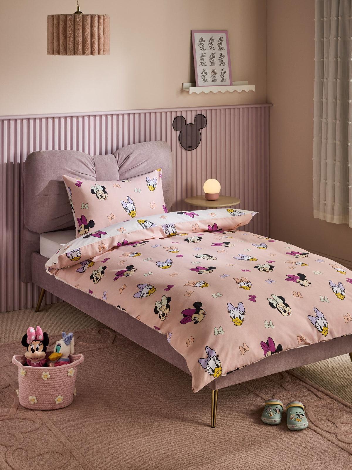 Pink Disney Minnie and Daisy Duvet Cover and Pillowcase Set - image 1