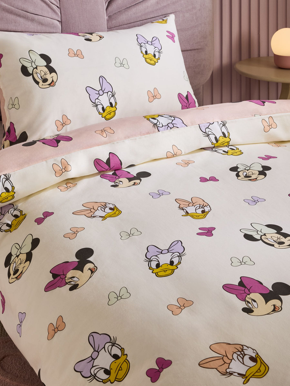 Pink Disney Minnie and Daisy Duvet Cover and Pillowcase Set - image 4
