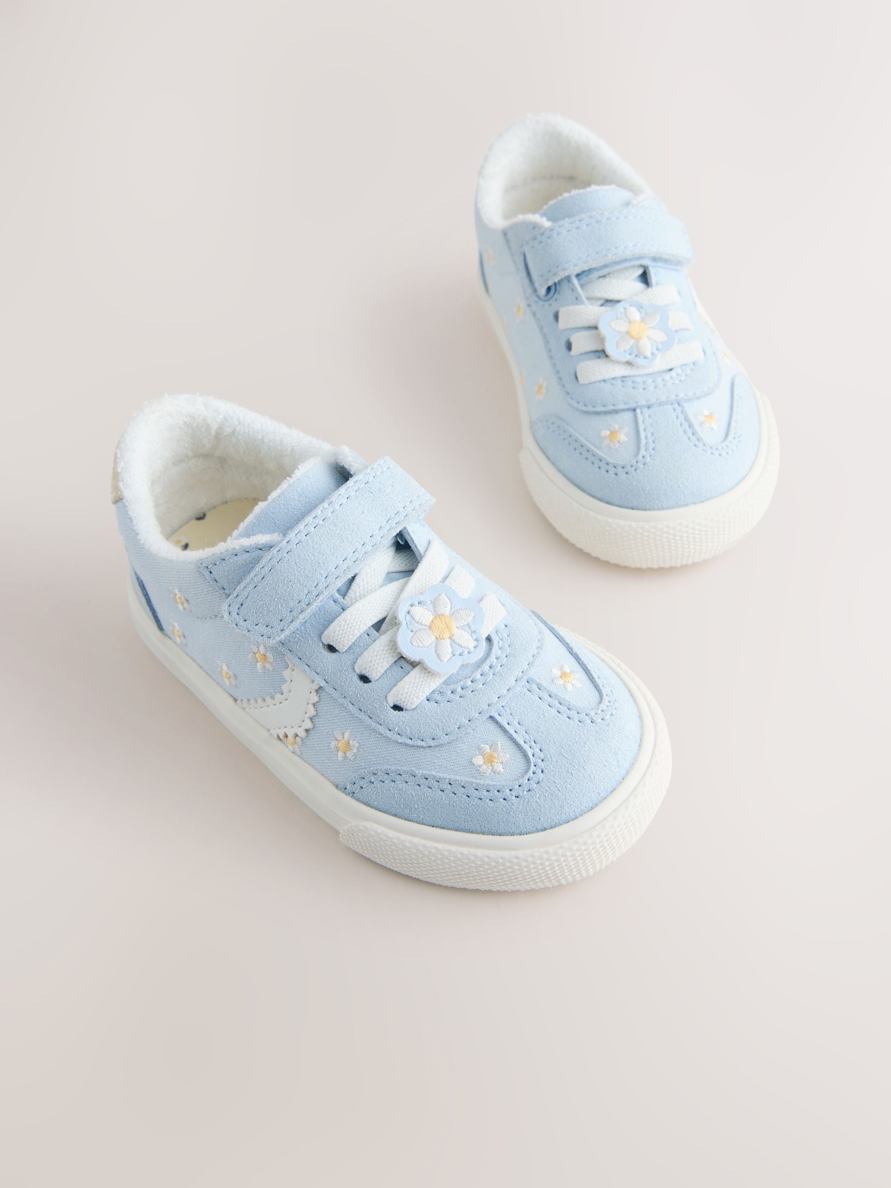 Blue Daisy Standard Fit (F) Touch Fastening Elastic Lace Trainers image 1