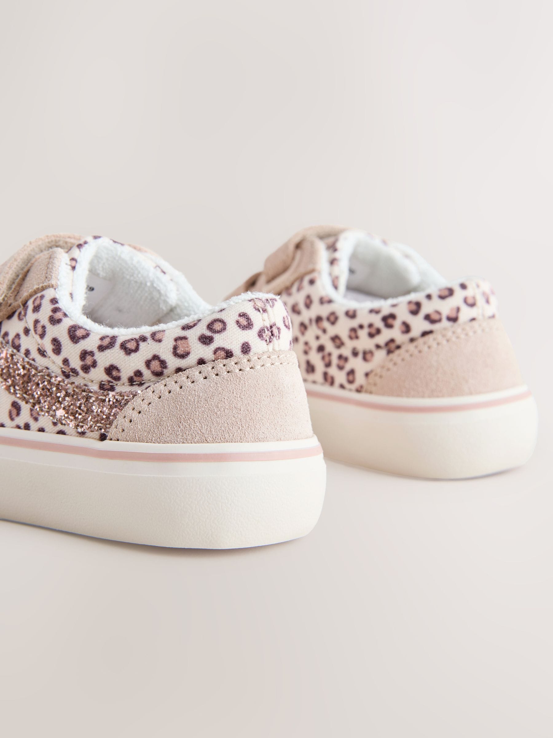 Animal Wide Fit (G) Touch Fastening Trainers image 5