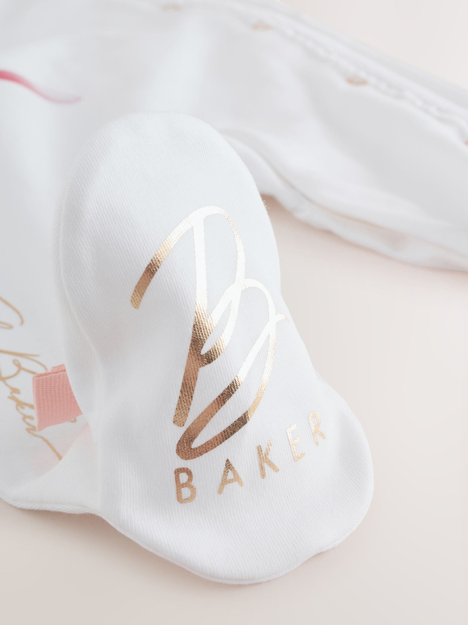 Baker by Ted Baker Flower Placement White Sleepsuit & Hat Set image 4