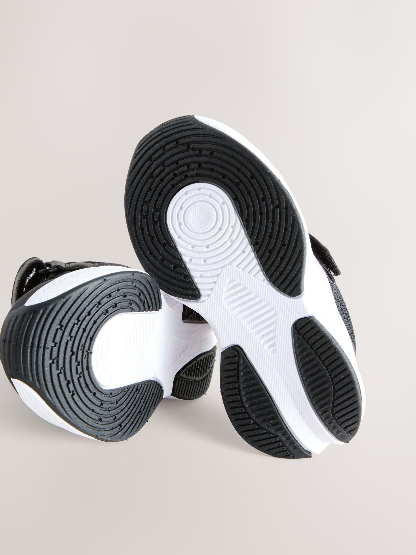 Black Touch Fastening Elastic Lace Trainers image 4
