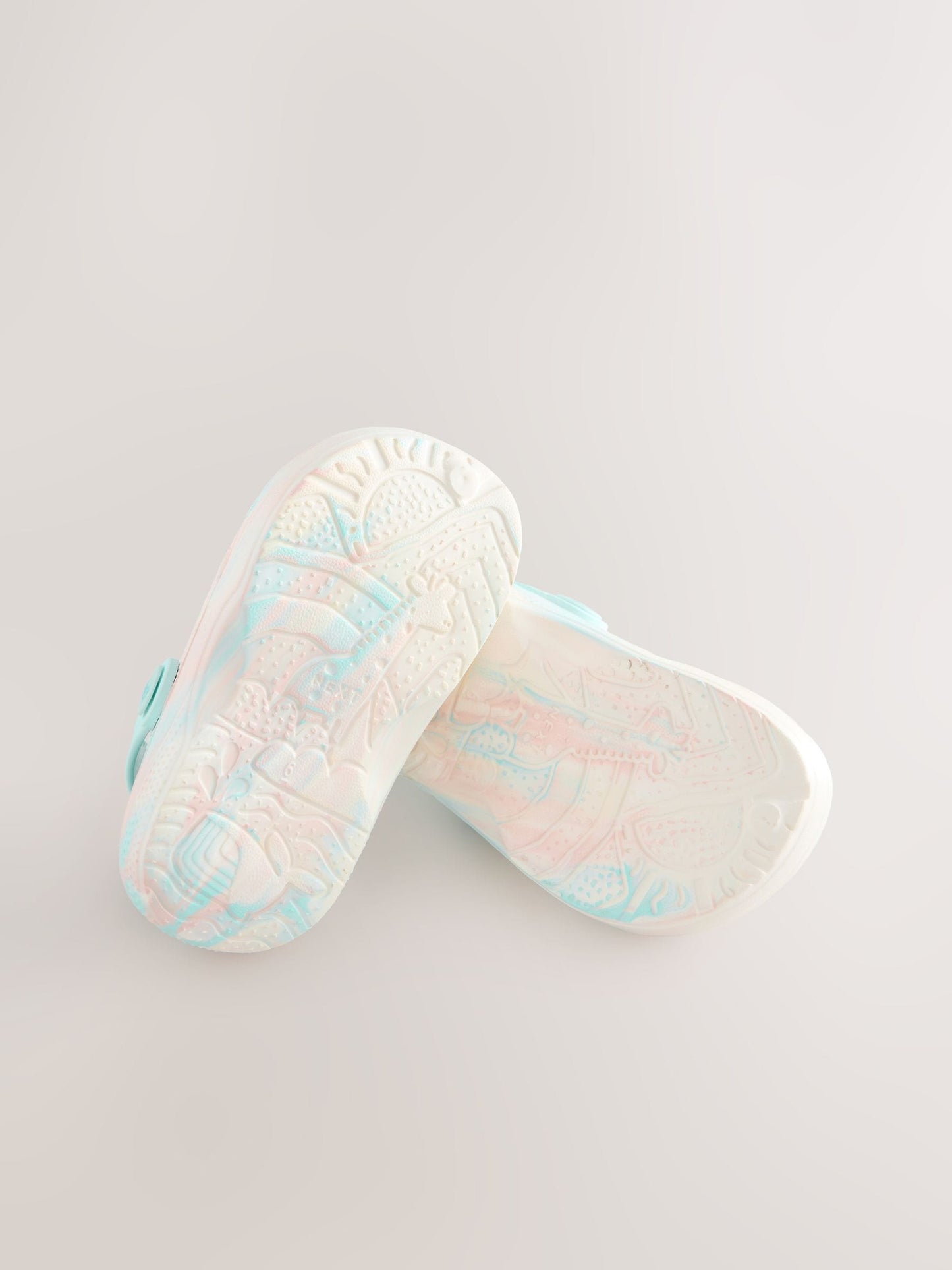 Cream/Blue Bluey Character Clogs image 3