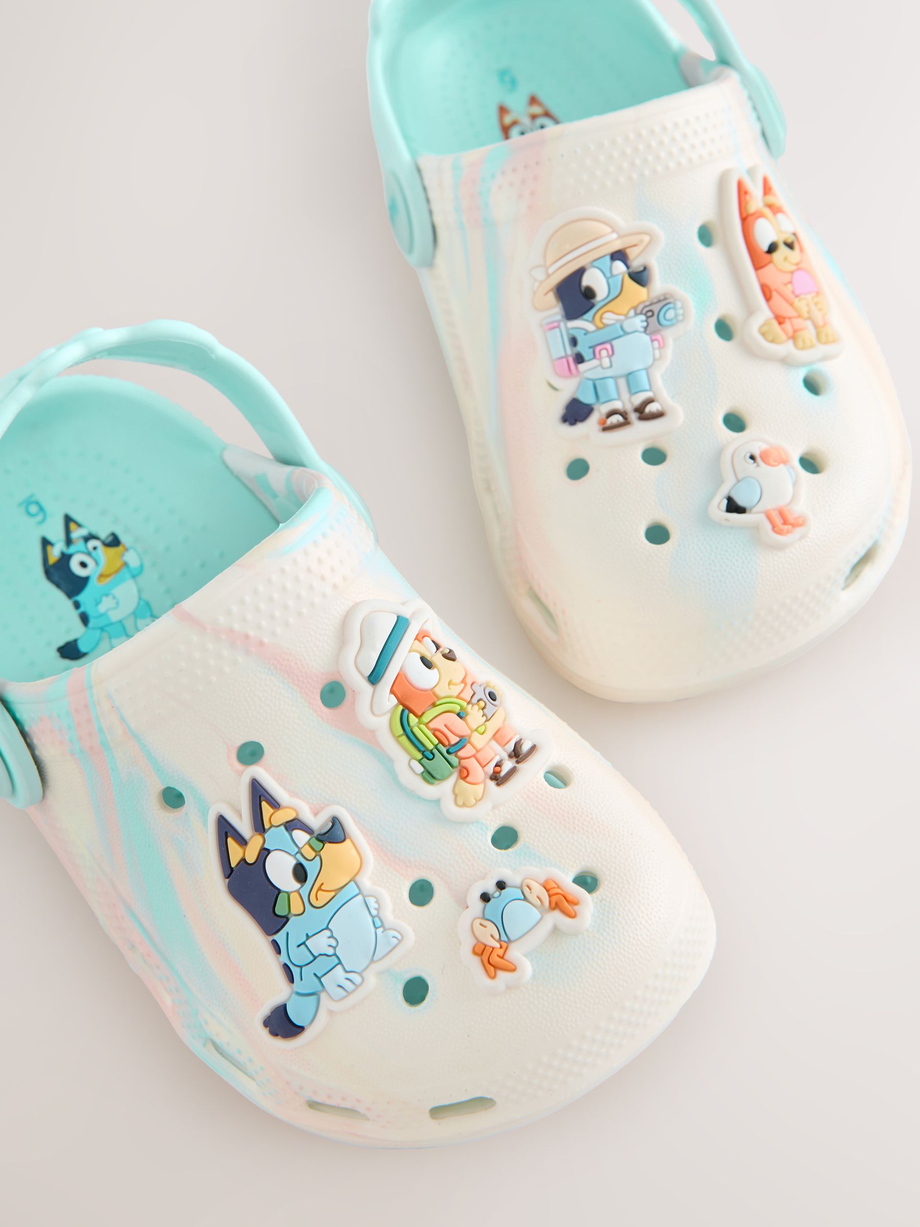 Cream/Blue Bluey Character Clogs image 4