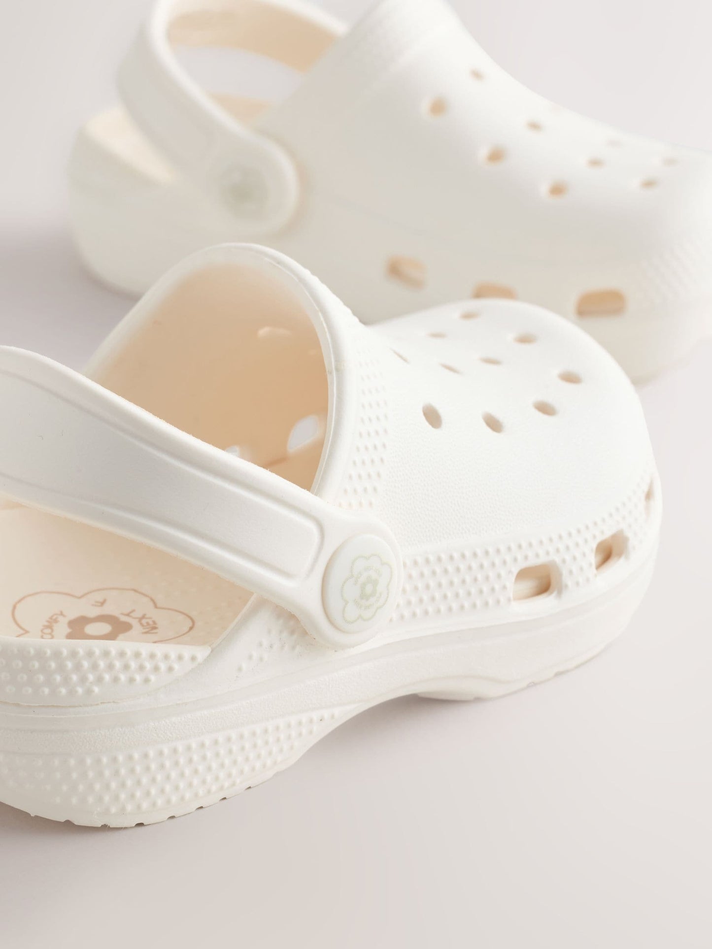 Bone Standard Fit (F) Comfort Clogs image 4