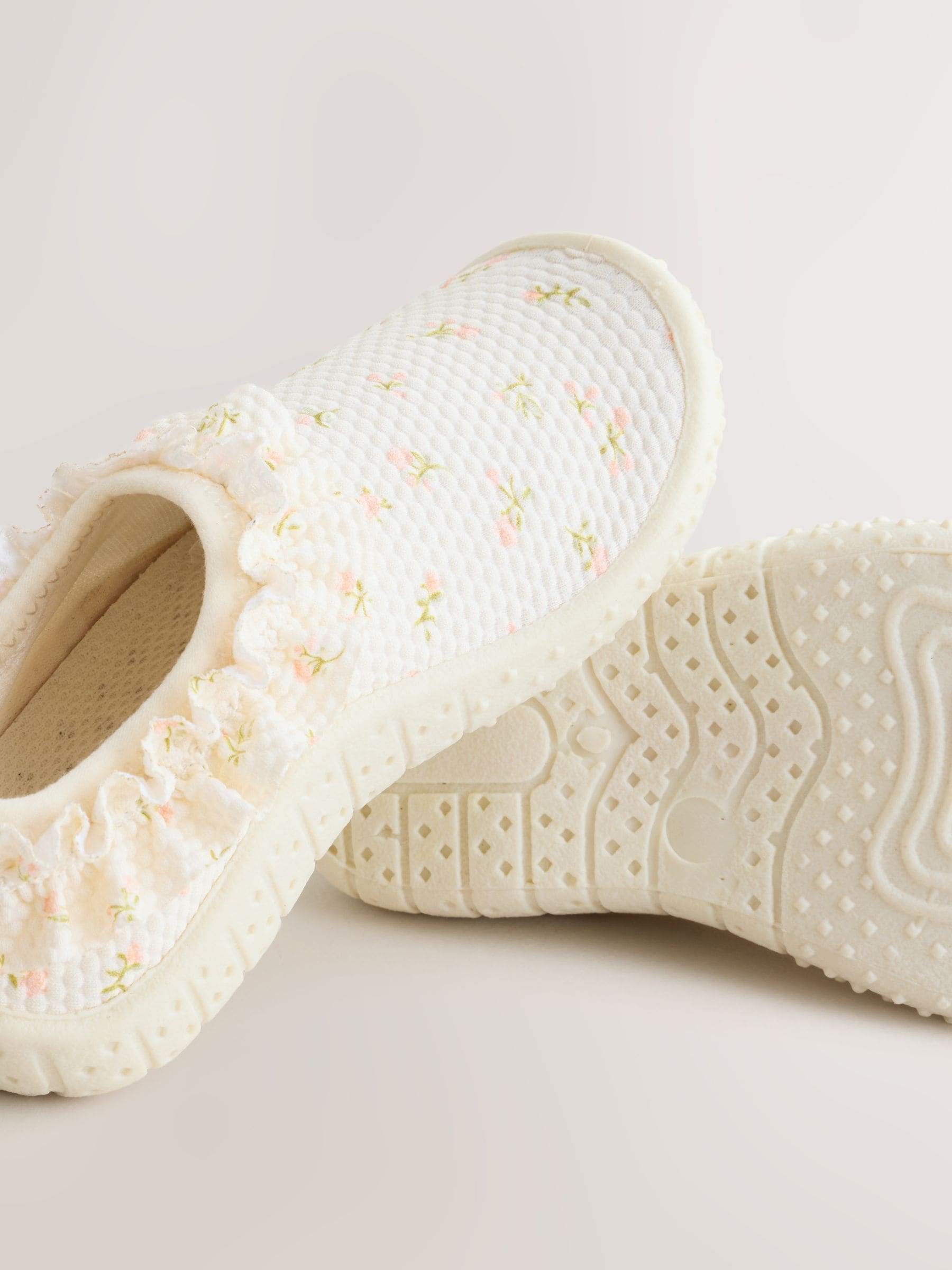 Cream Floral Swim Socks image 4