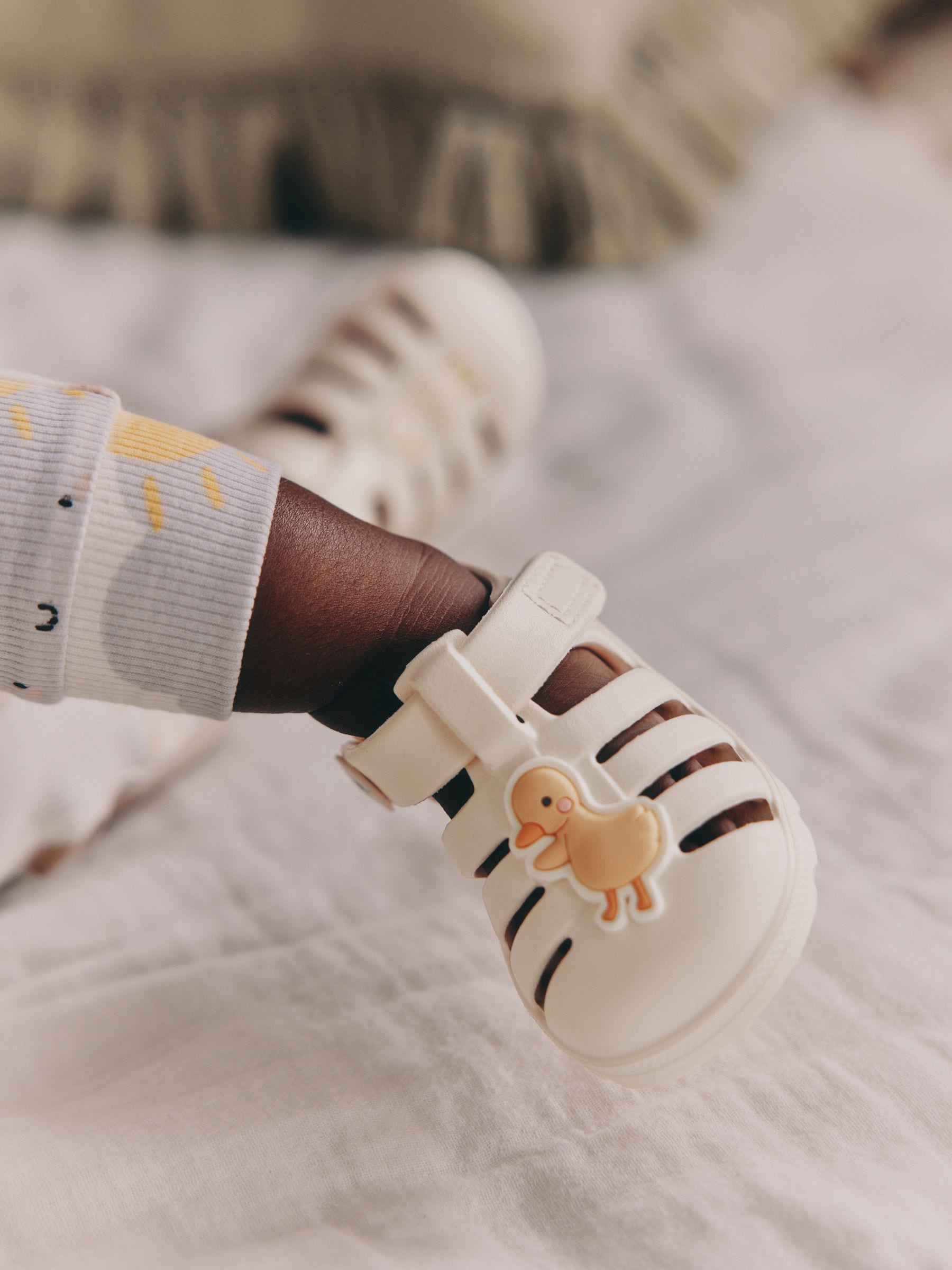 Neutral Ducks EVA Fisherman Sandals (0-24mths) image 2