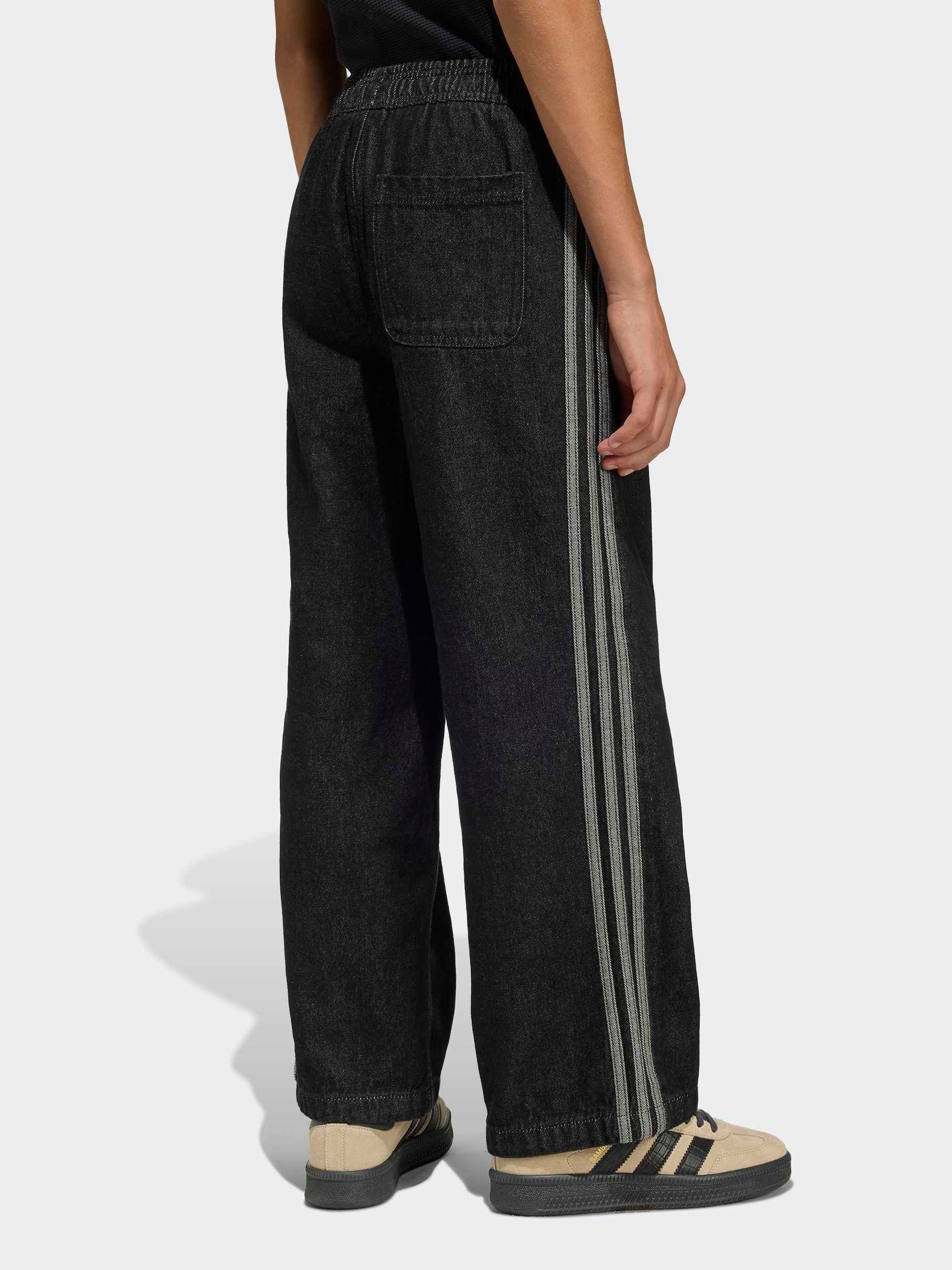 Dsiney Kidz - adidas Originals Black Firebird Wide Jogger Jeans image 2
