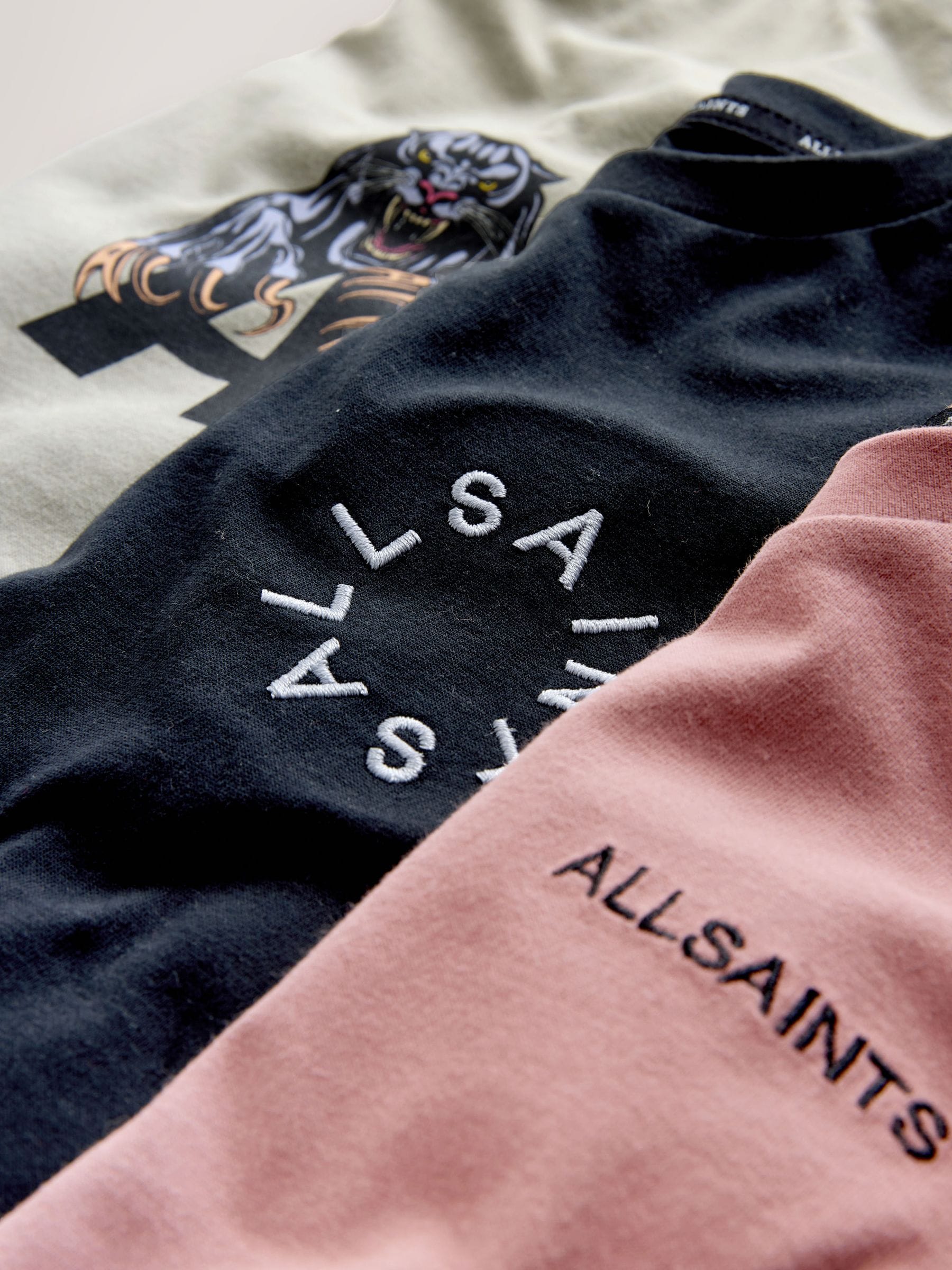 Dsiney Kidz - smALLSAINTS Multi Graphic Crew Neck T-Shirts 3 Pack image 6