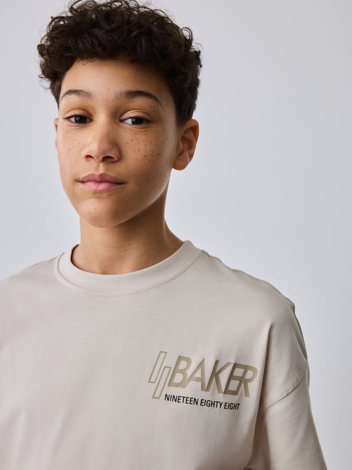 Dsiney Kidz - Baker by Ted Baker Oversized Graphic T-Shirt and Shorts Set image 4
