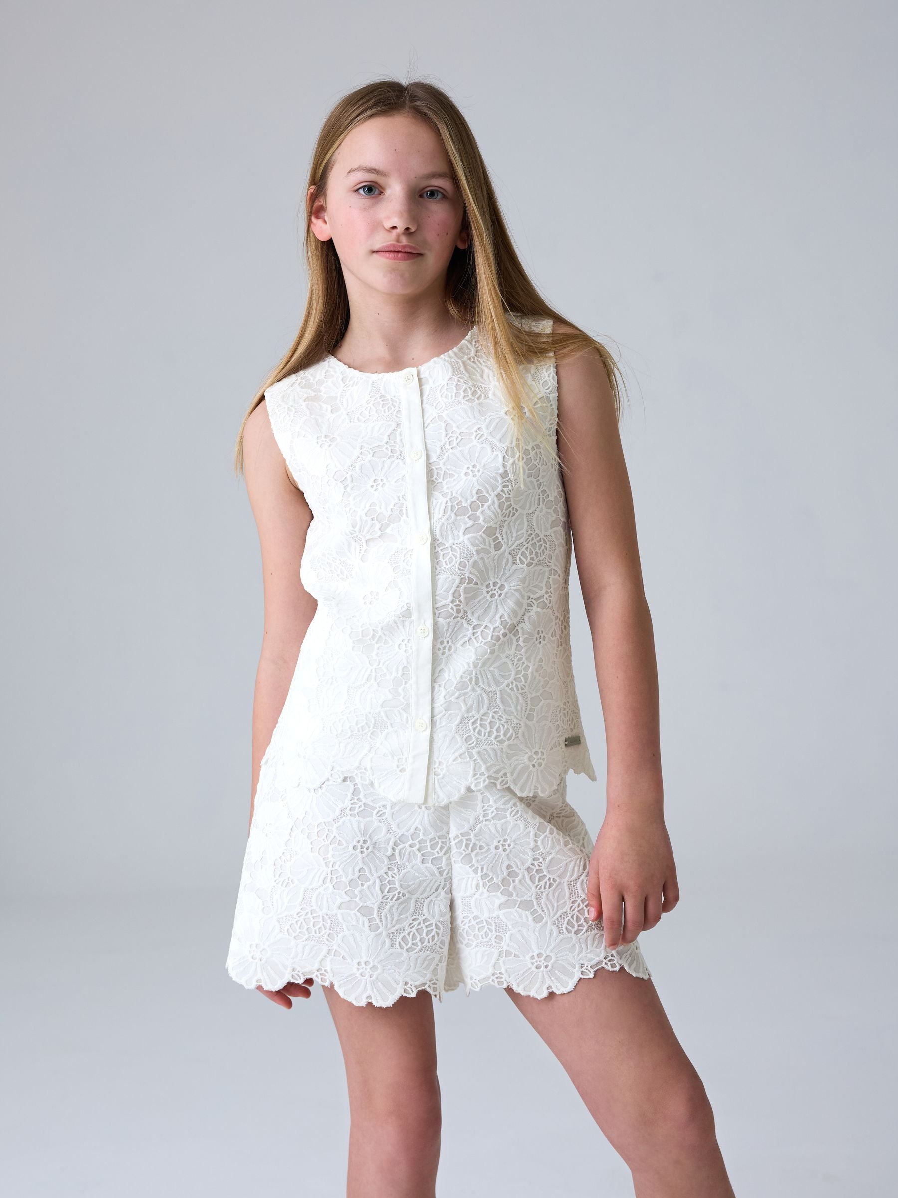 Dsiney Kidz - smALLSAINTS White Lace Top and Shorts Set image 1