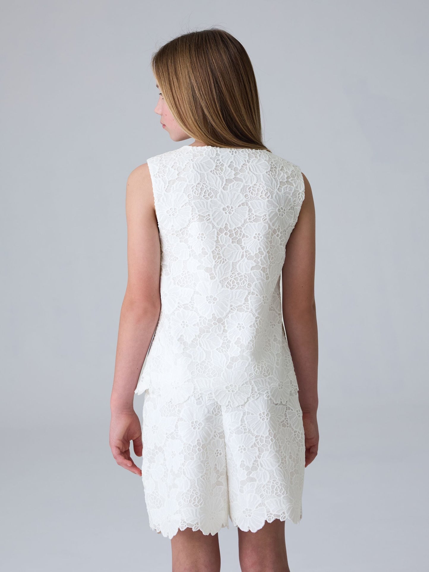 Dsiney Kidz - smALLSAINTS White Lace Top and Shorts Set image 3