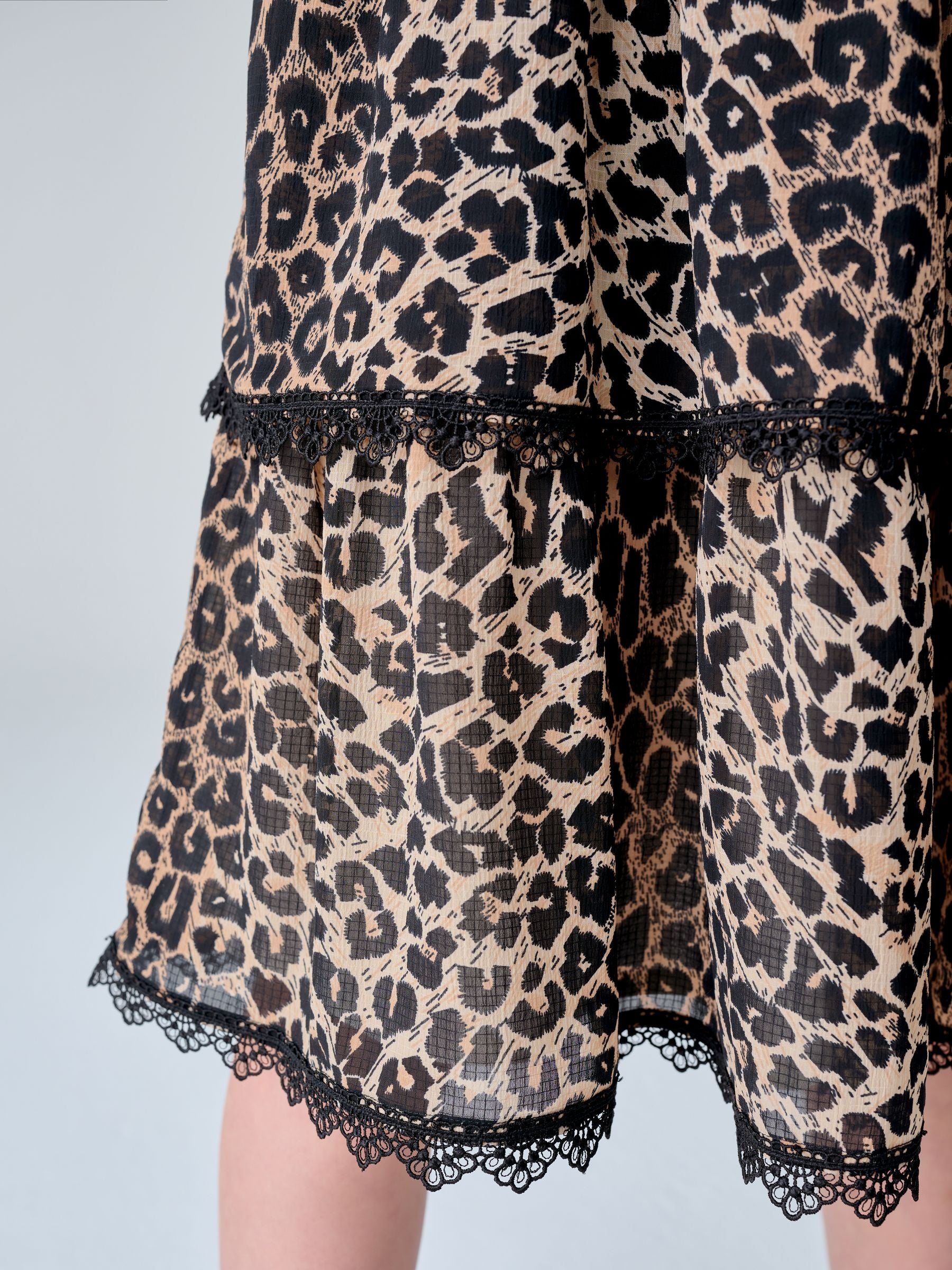 smALLSAINTS Leopard Shirred Tiered Dress image 8