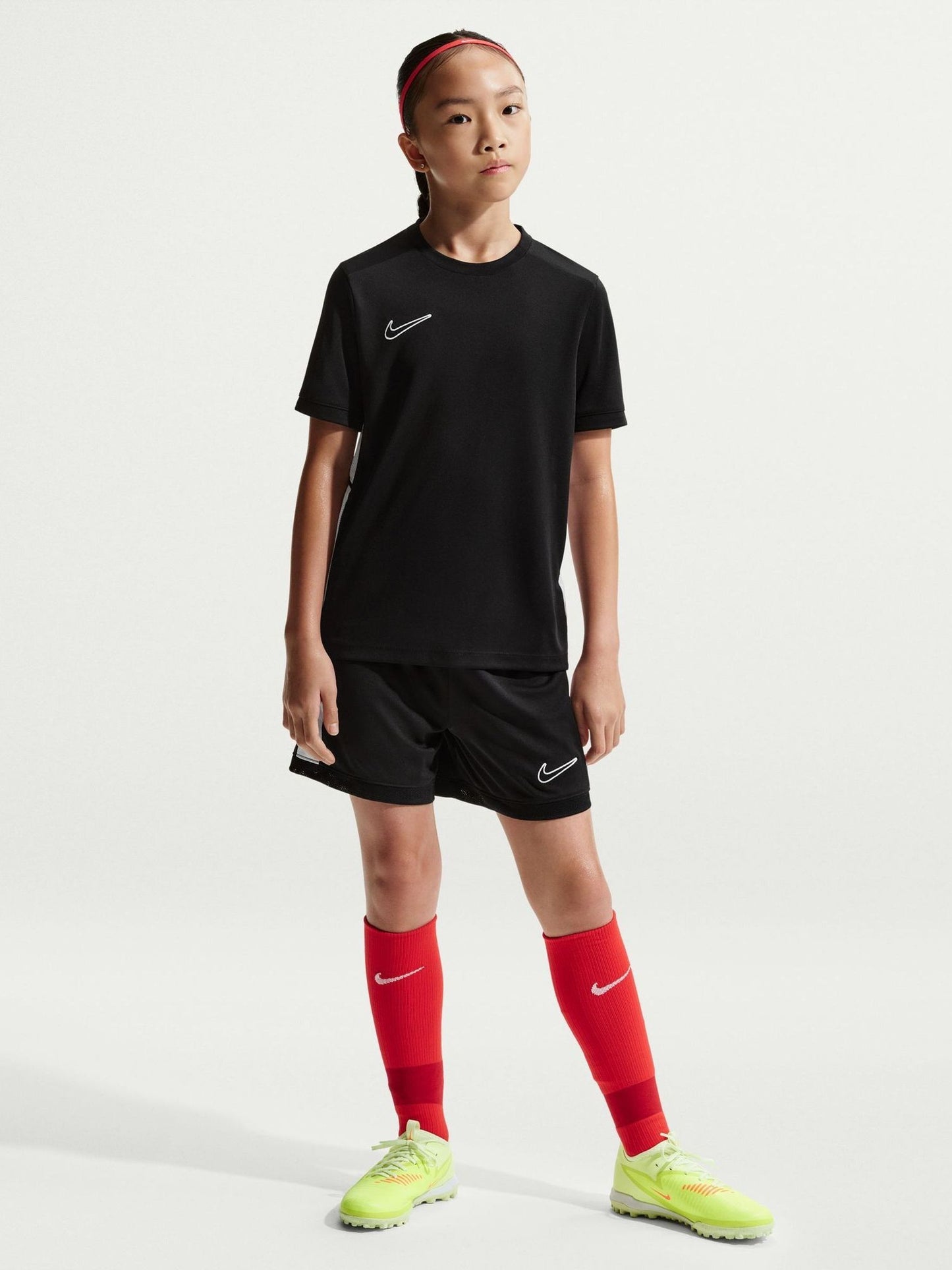 Dsiney Kidz - Nike Black Girls Academy 25 4inch Shorts image 1