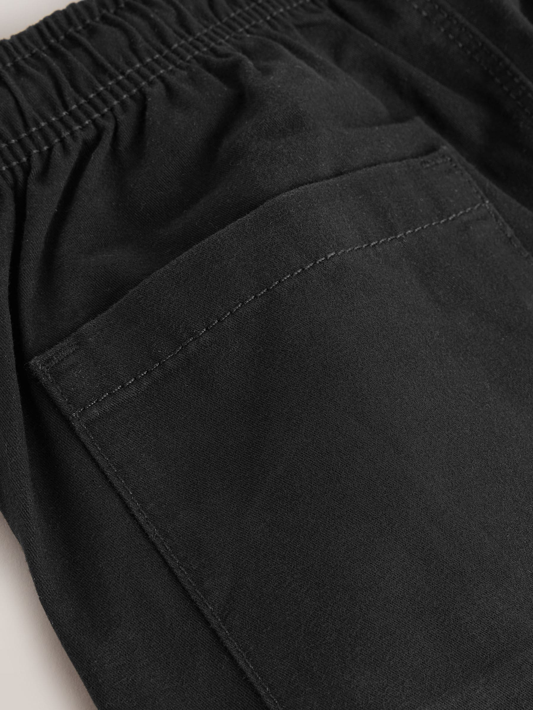 Dsiney Kidz - Black Loose Fit Shorts (3-16yrs) image 3
