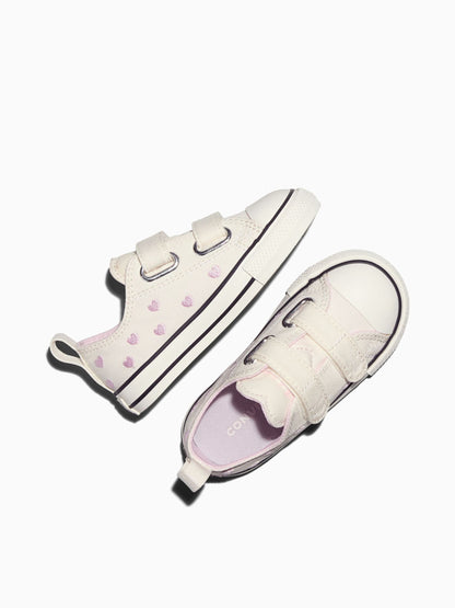 Converse White Chuck Taylor Toddler Heart 1V Trainers image 4