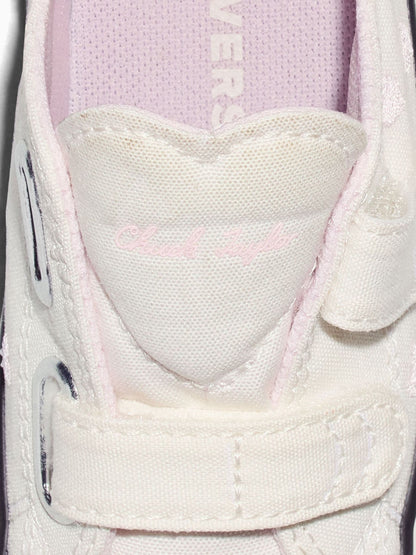 Converse White Chuck Taylor Toddler Heart 1V Trainers image 7