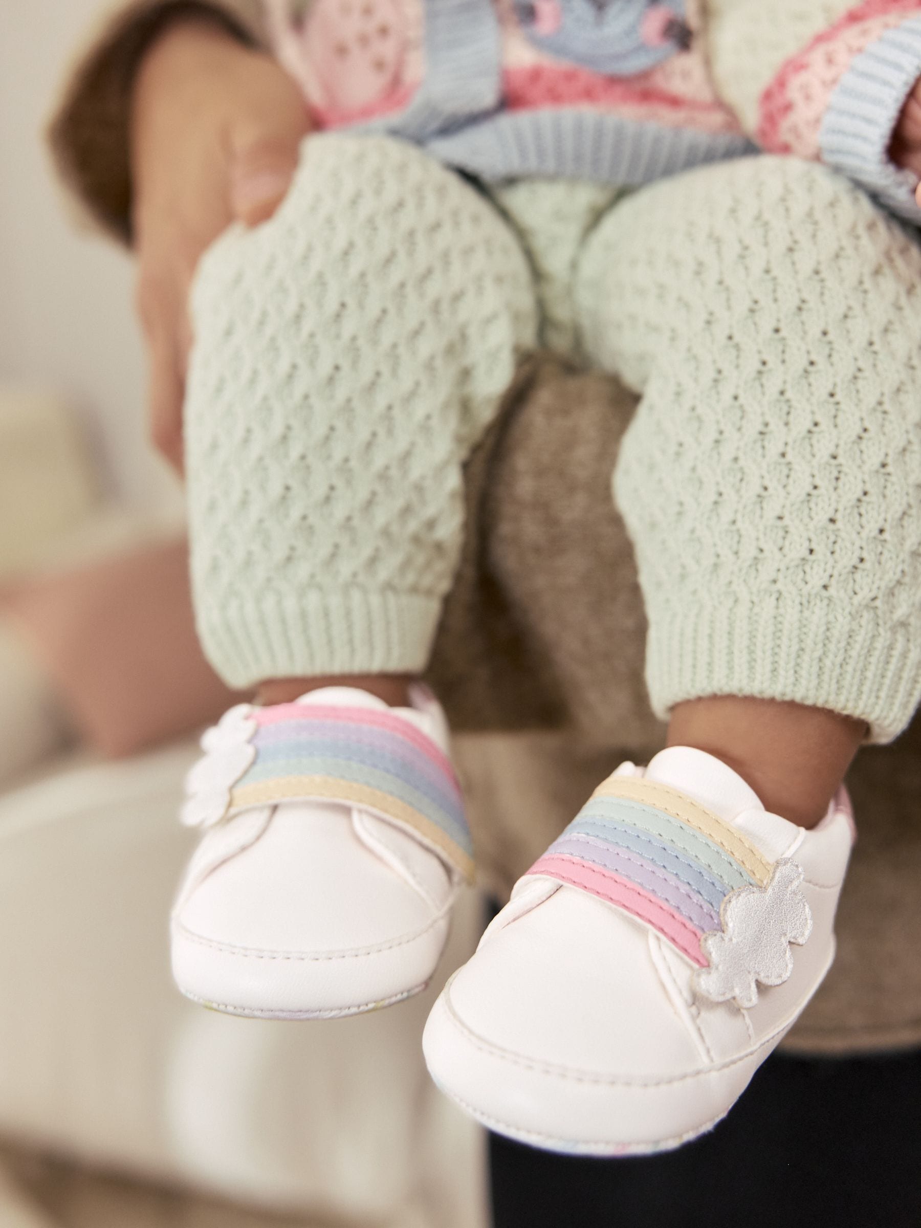 White Rainbow Baby Touch Fasten Trainers (0-24mths) image 3