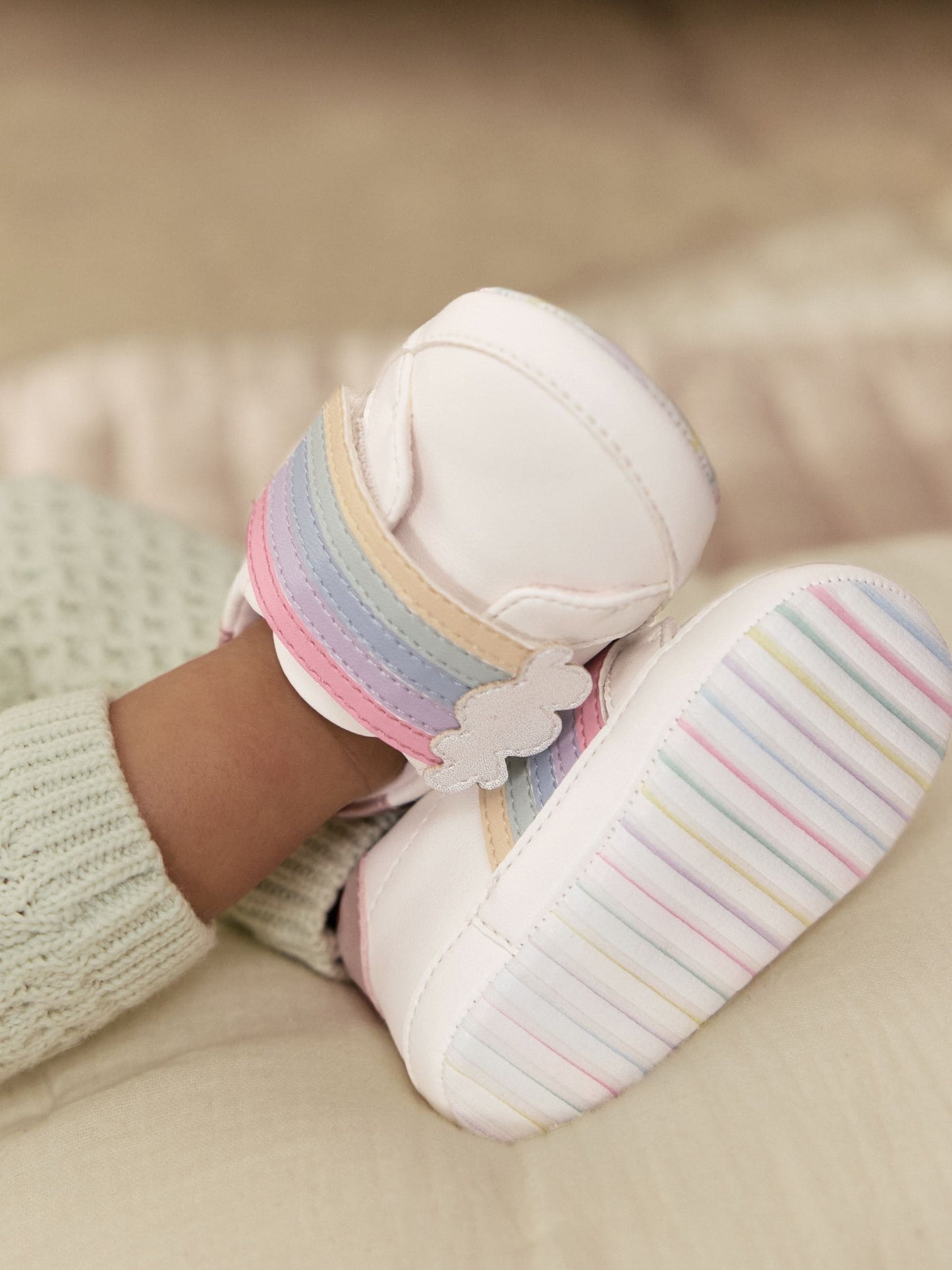 White Rainbow Baby Touch Fasten Trainers (0-24mths) image 4