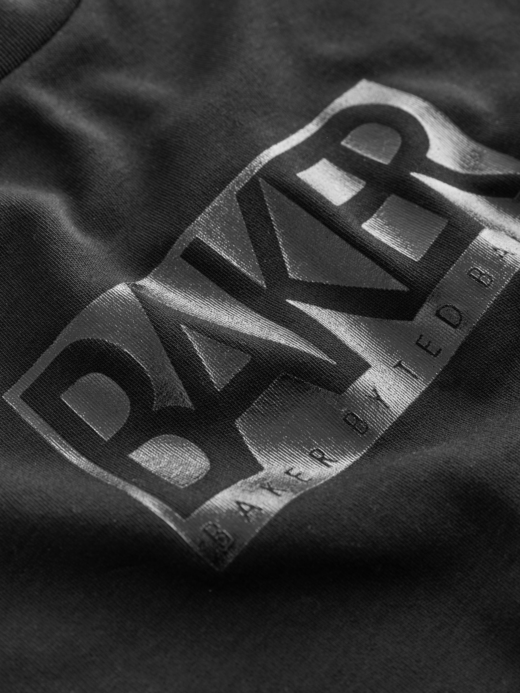 Dsiney Kidz - Baker by Ted Baker Oversized Black T-Shirt and Shorts Set image 10