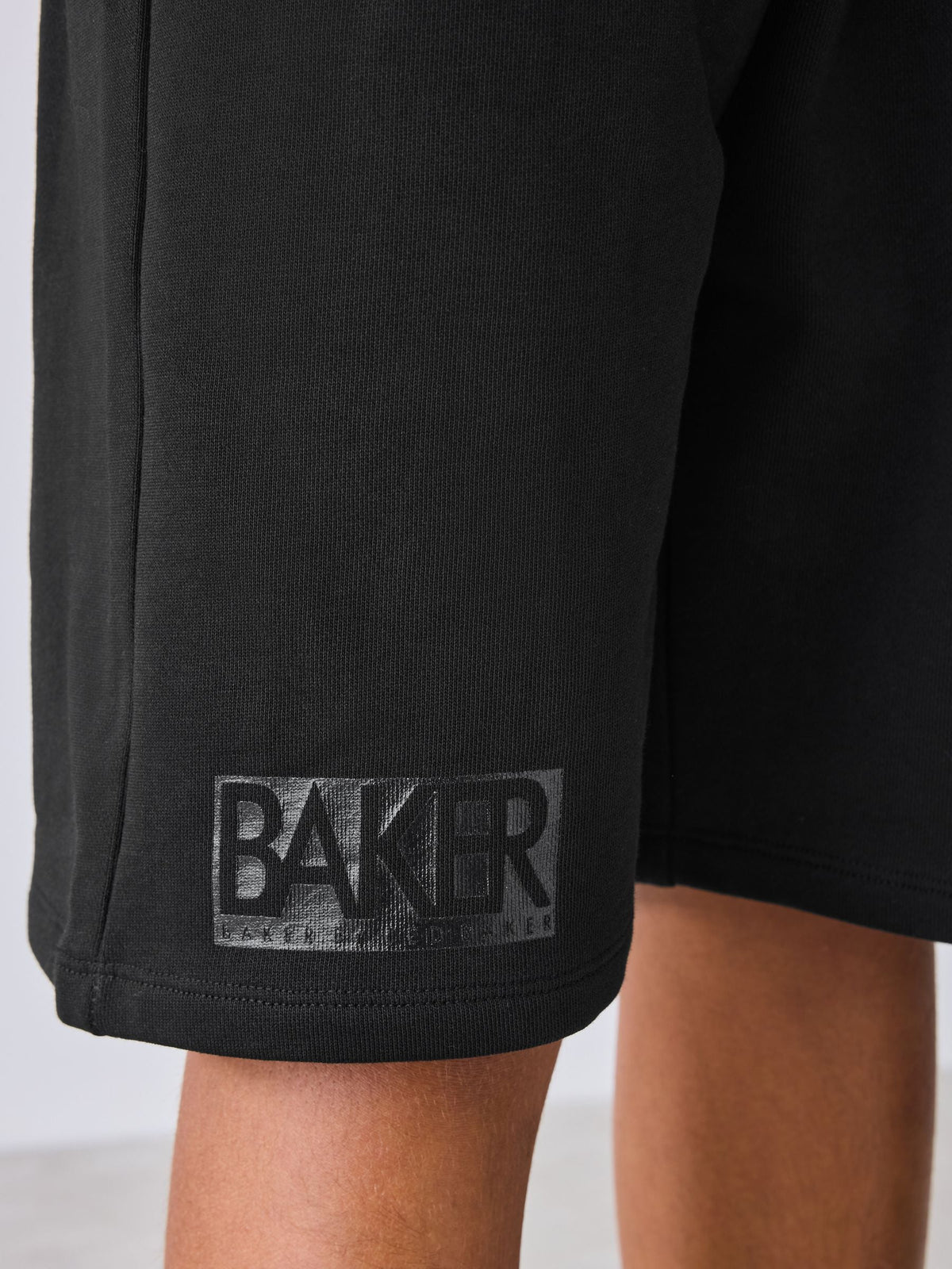 Dsiney Kidz - Baker by Ted Baker Oversized Black T-Shirt and Shorts Set image 5
