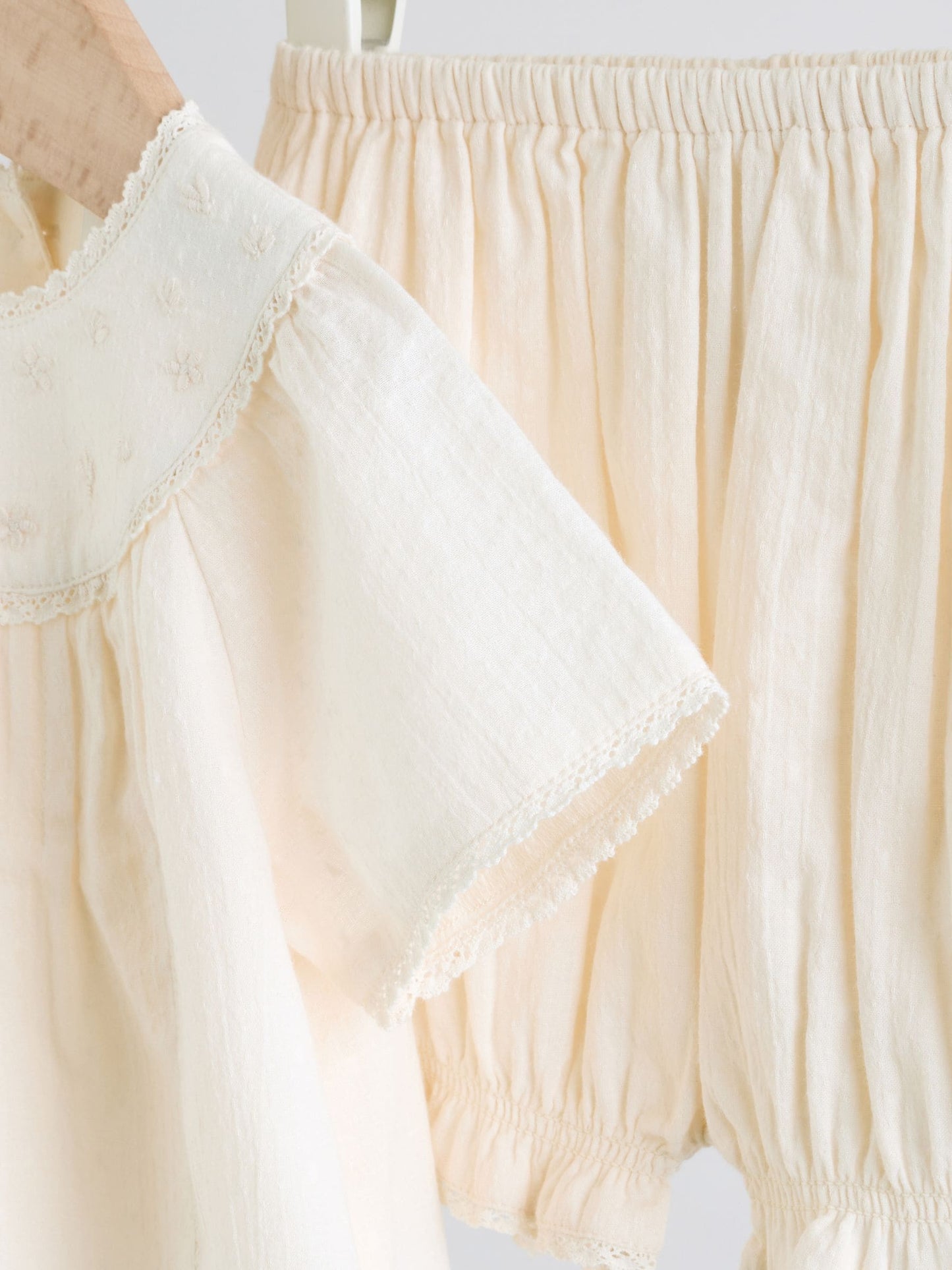 White Woven Baby Top and Shorts 2 Piece Set (0mths-2yrs) image 7