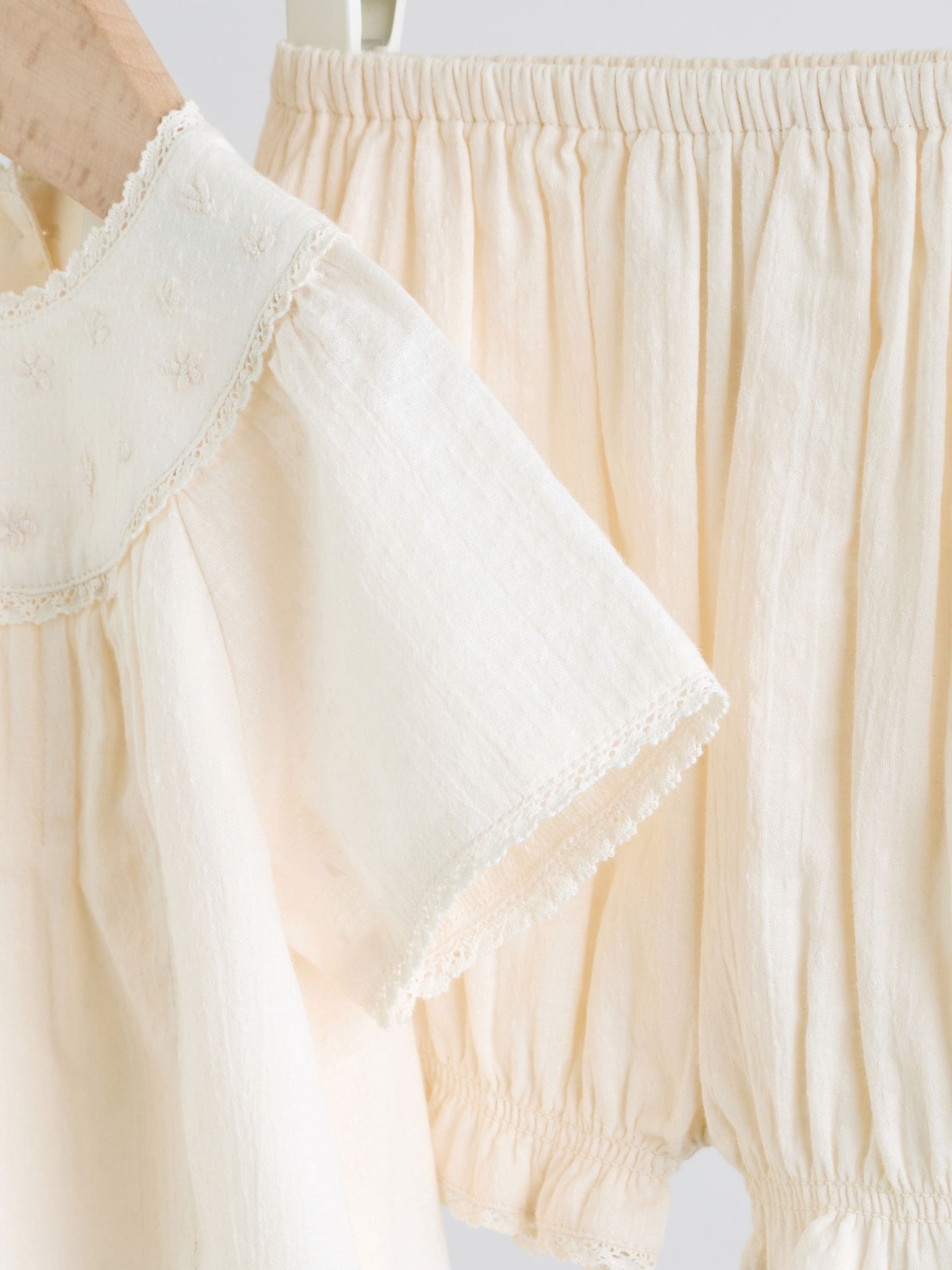 White Woven Baby Top and Shorts 2 Piece Set (0mths-2yrs) image 7