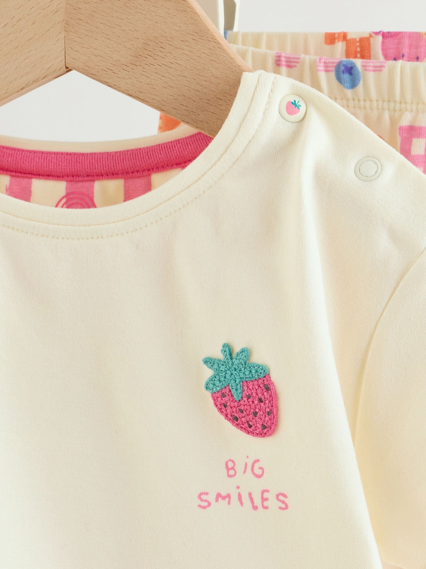 White Berry Short Sleeve Baby Top and Leggings 2 Piece Set (0mths-2yrs) image 7