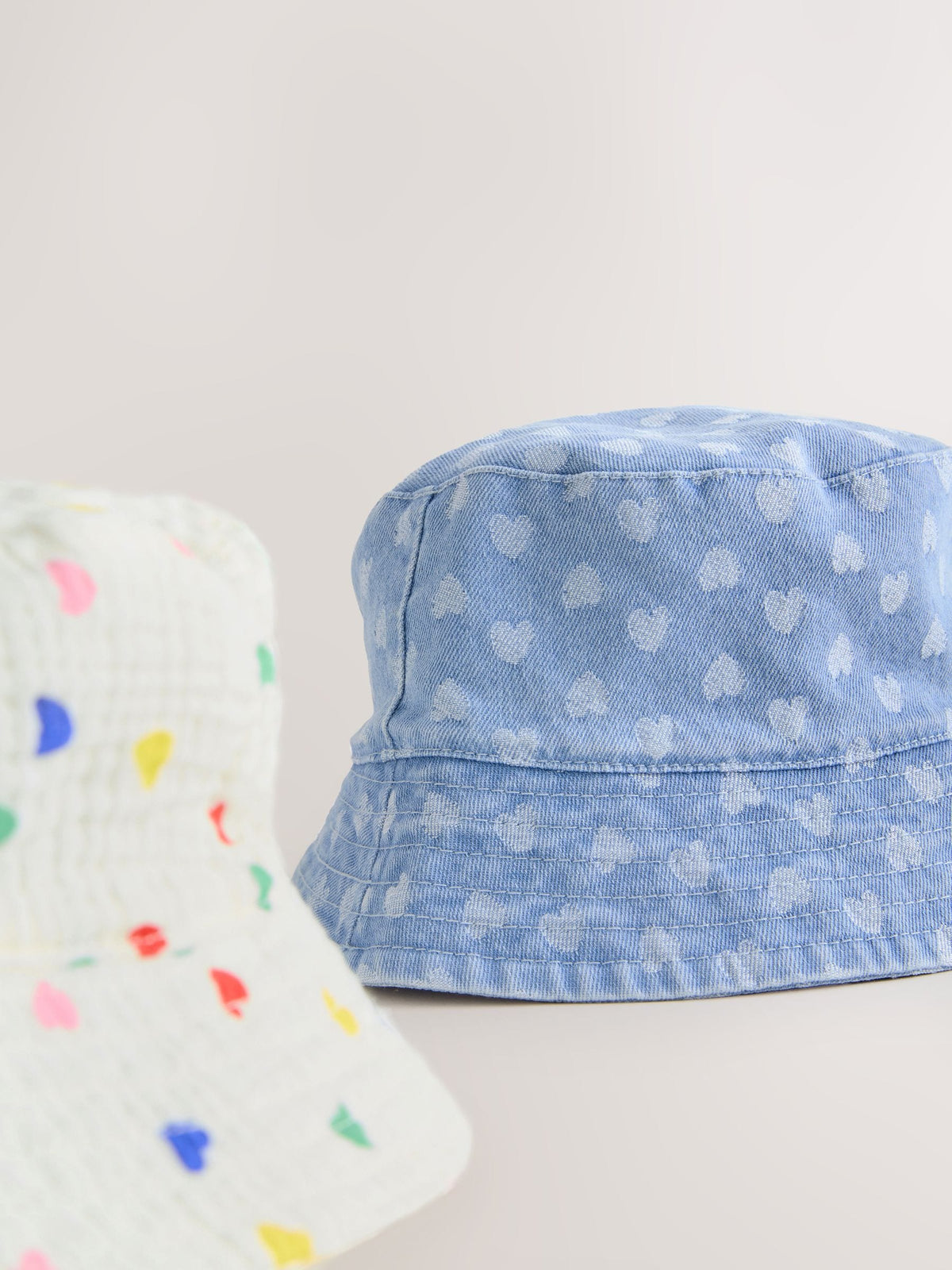 White/Blue Baby Bucket Hats 2 Pack (0mths-2yrs) image 4