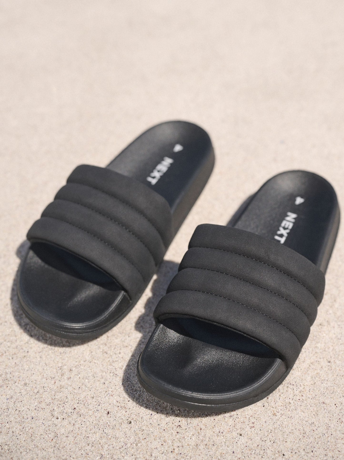 Black Sliders image 1
