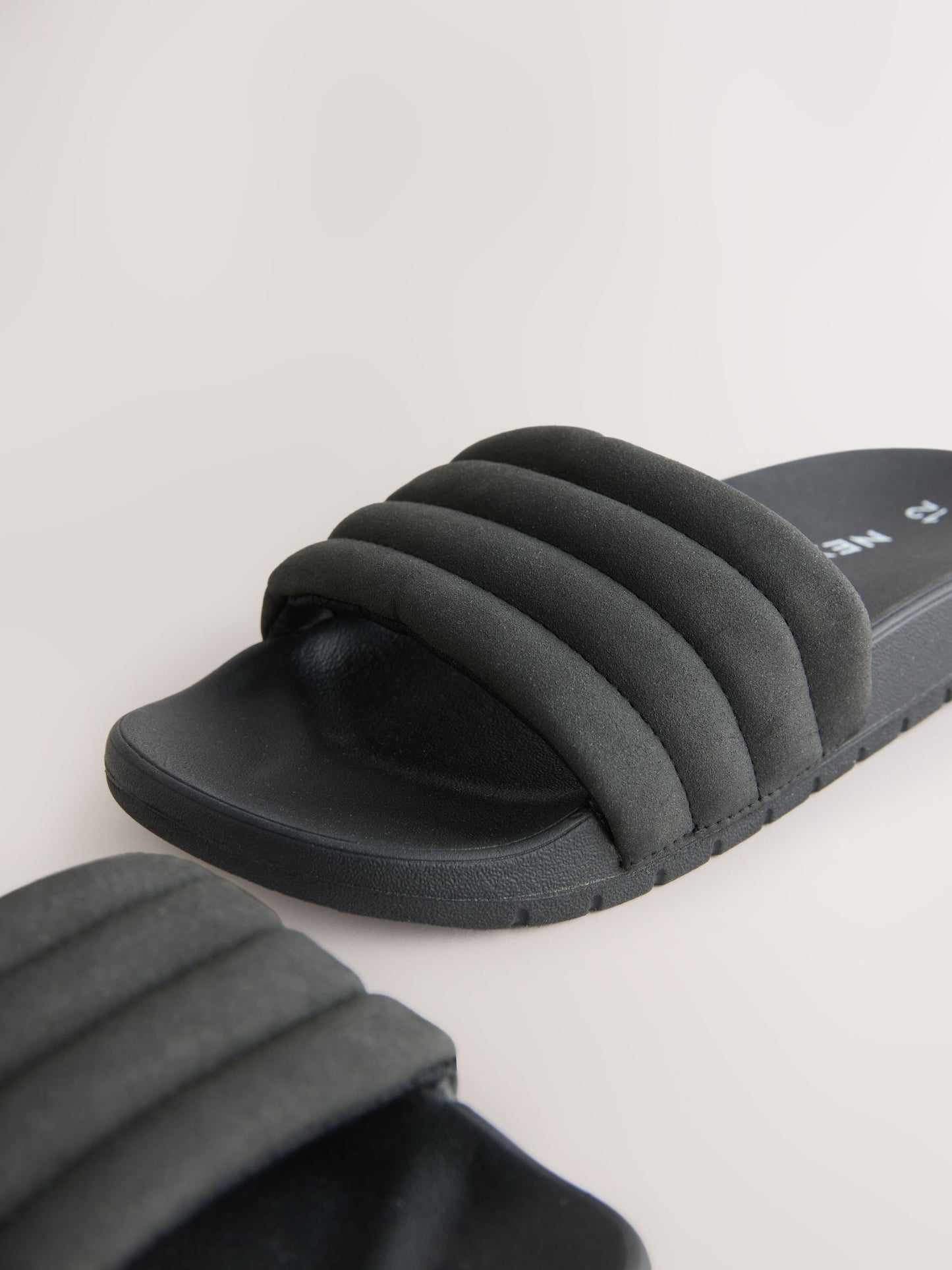 Black Sliders image 4