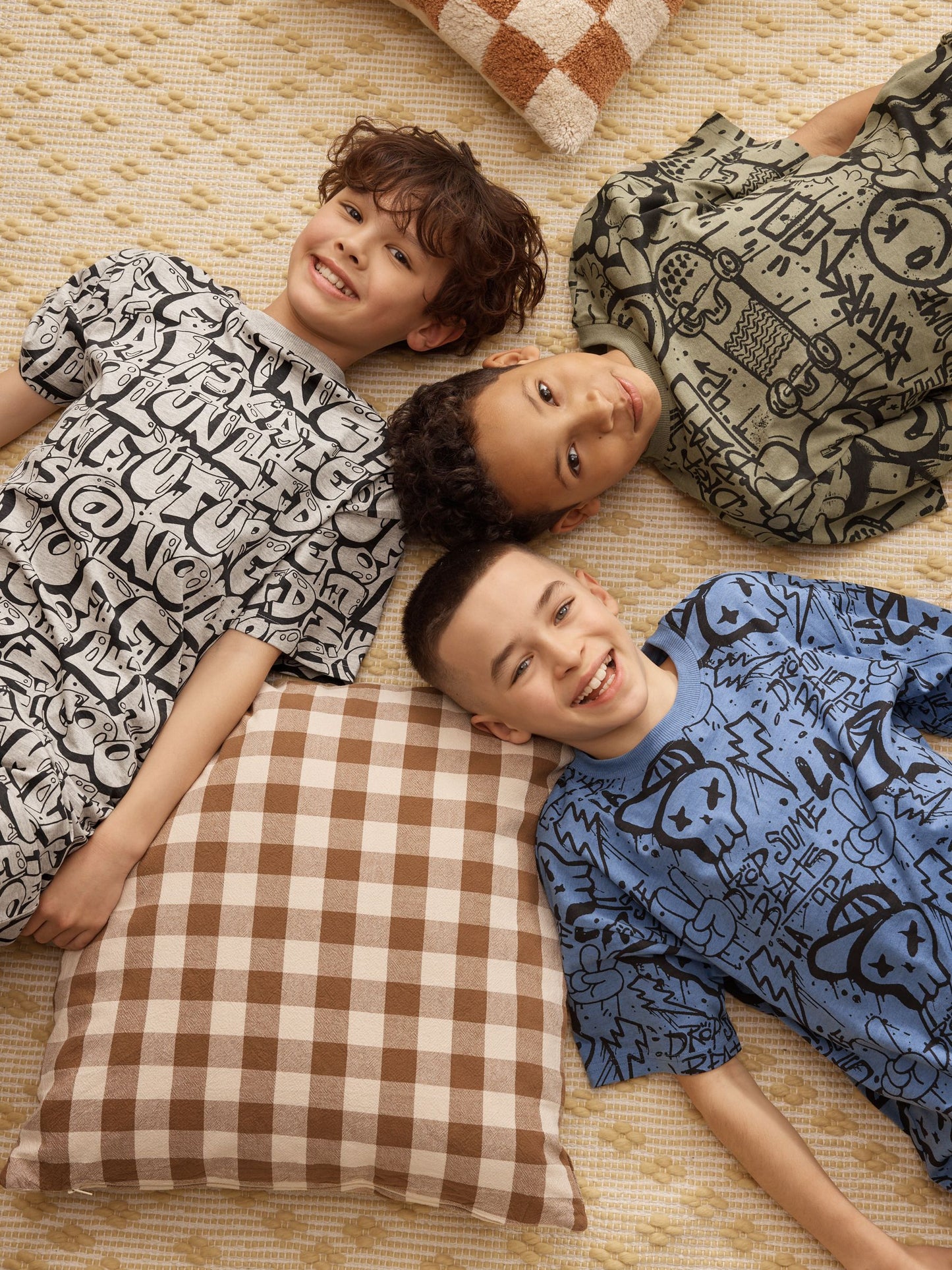 Blue/Green/Cream Grafiti Skulls Short Pyjamas 3 Pack (4-16yrs) image 5