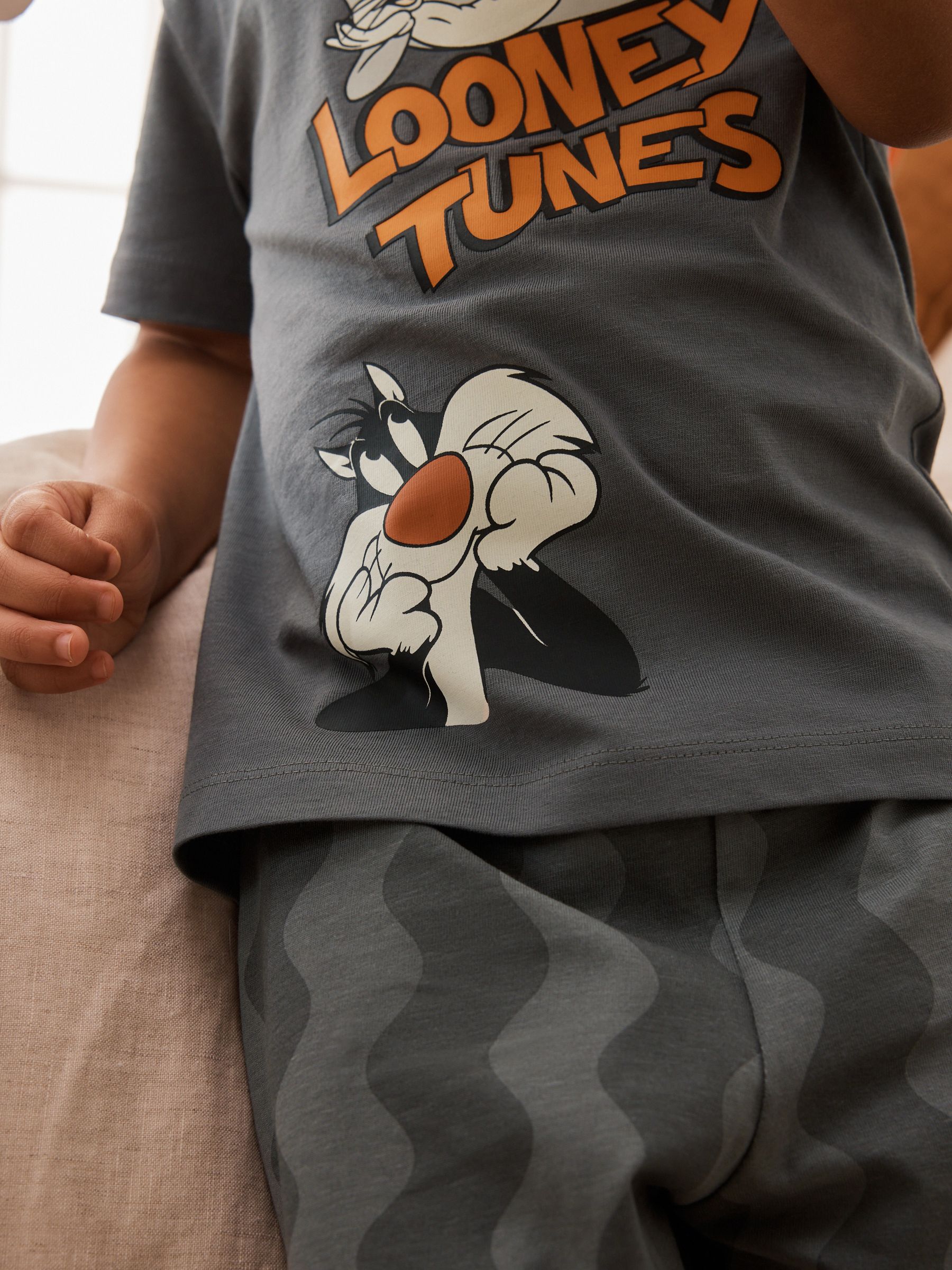 Orange/White/Grey Looney Tunes Short Pyjamas 2 Pack (9mths-10yrs) image 4