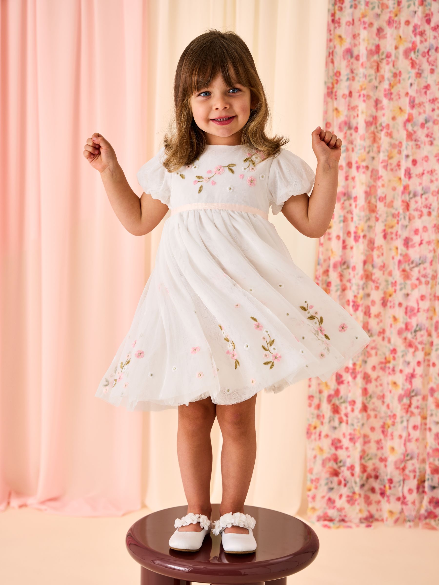 JoJo Maman Bébé White Floral Wildflower Embroidered Puff Sleeve Tulle Party Dress image 2