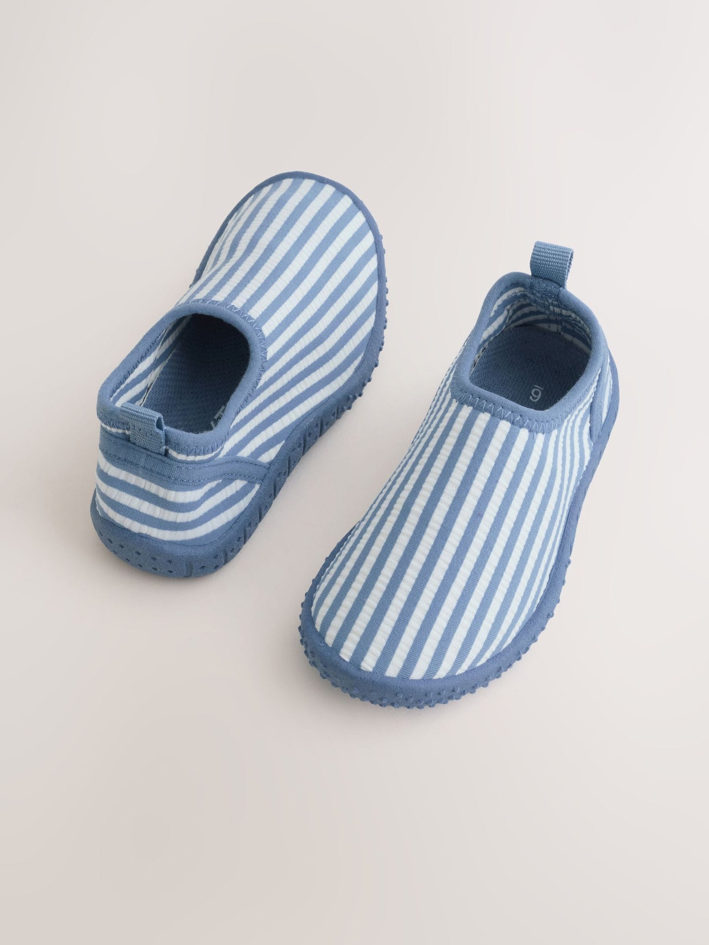 Blue/Ecru Standard Fit (F) Swim Socks image 5