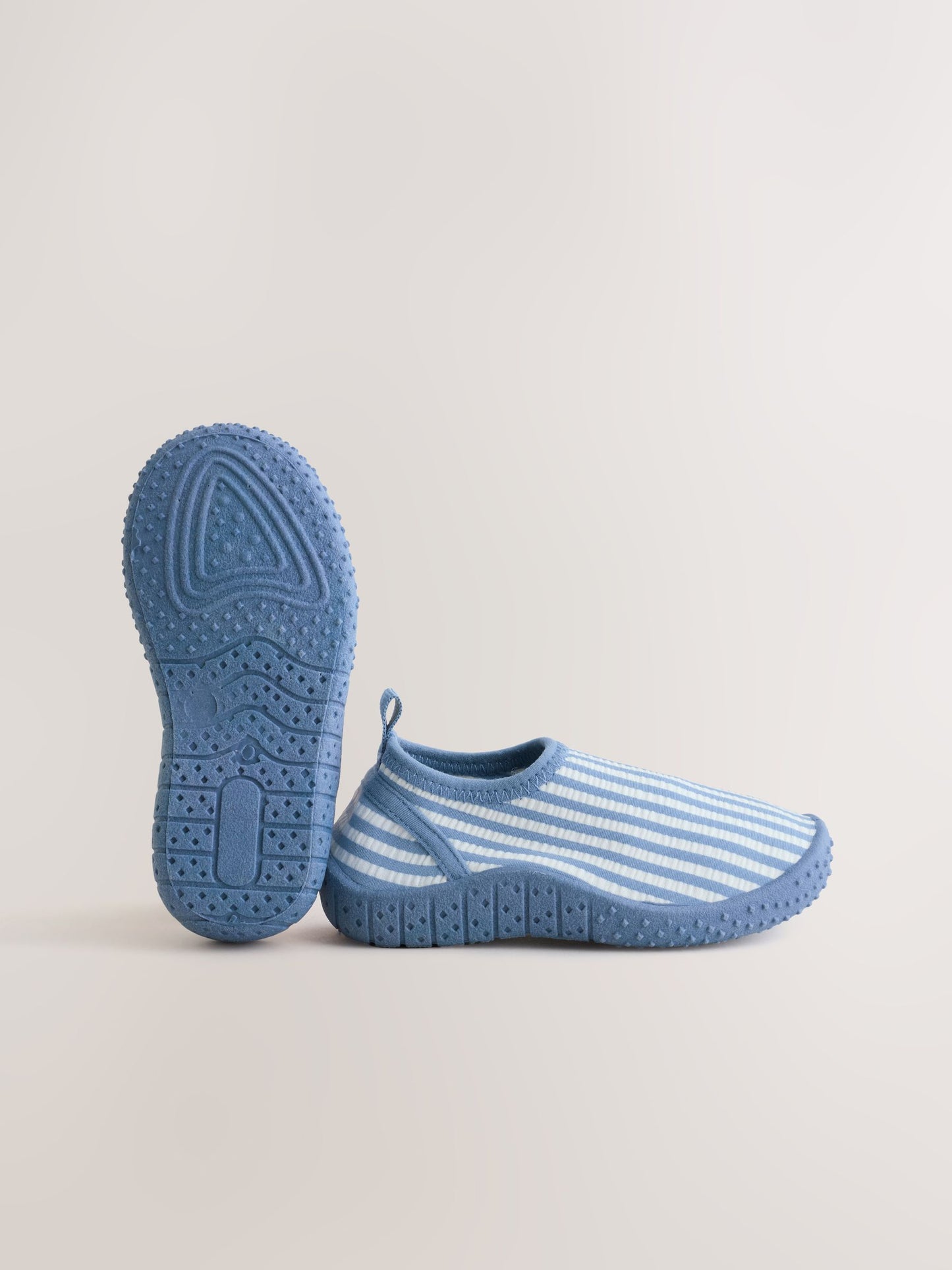 Blue/Ecru Standard Fit (F) Swim Socks image 7
