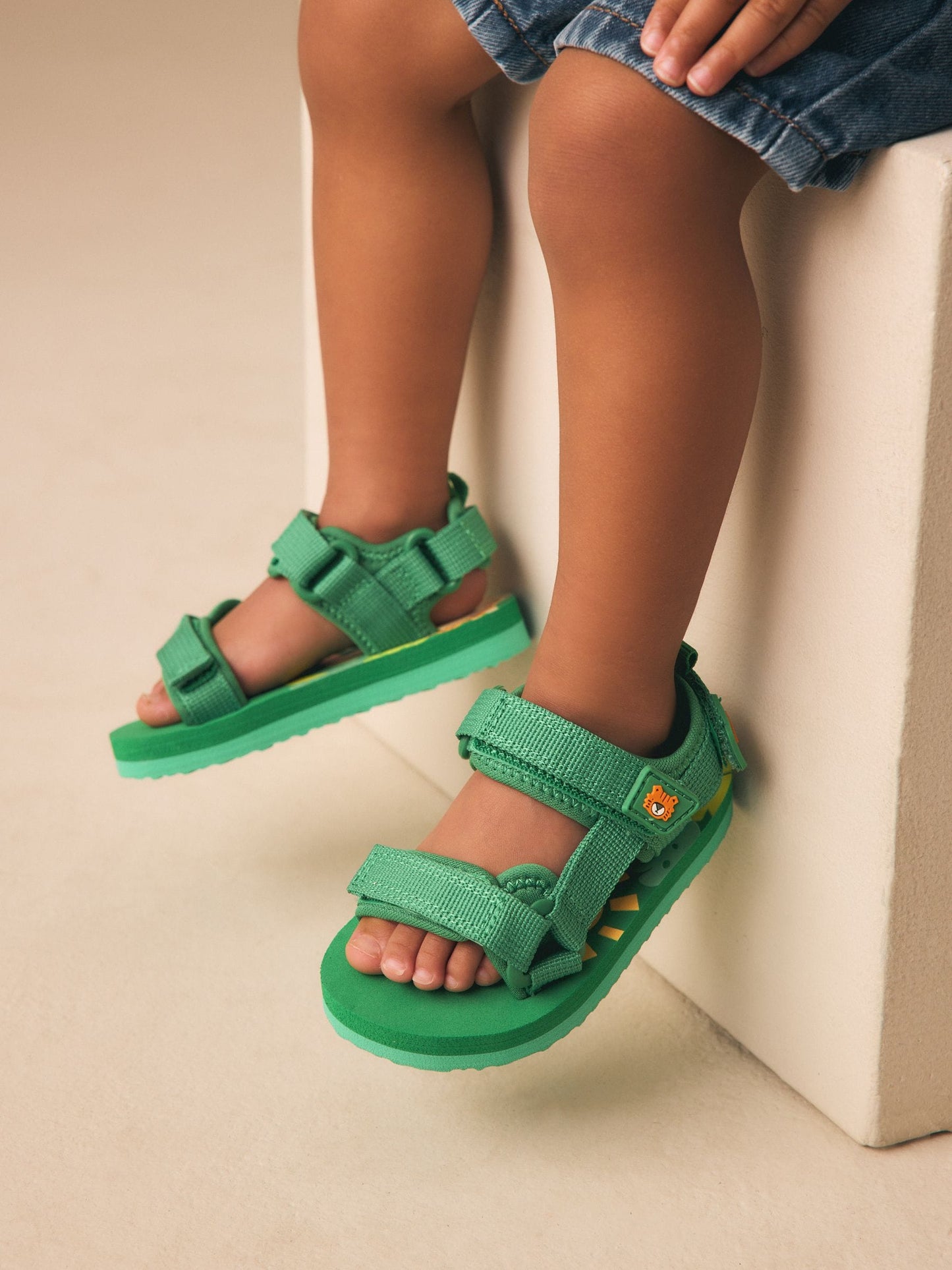 Green Standard Fit (F) Touch Fastening Trekker Walking Sandals image 1