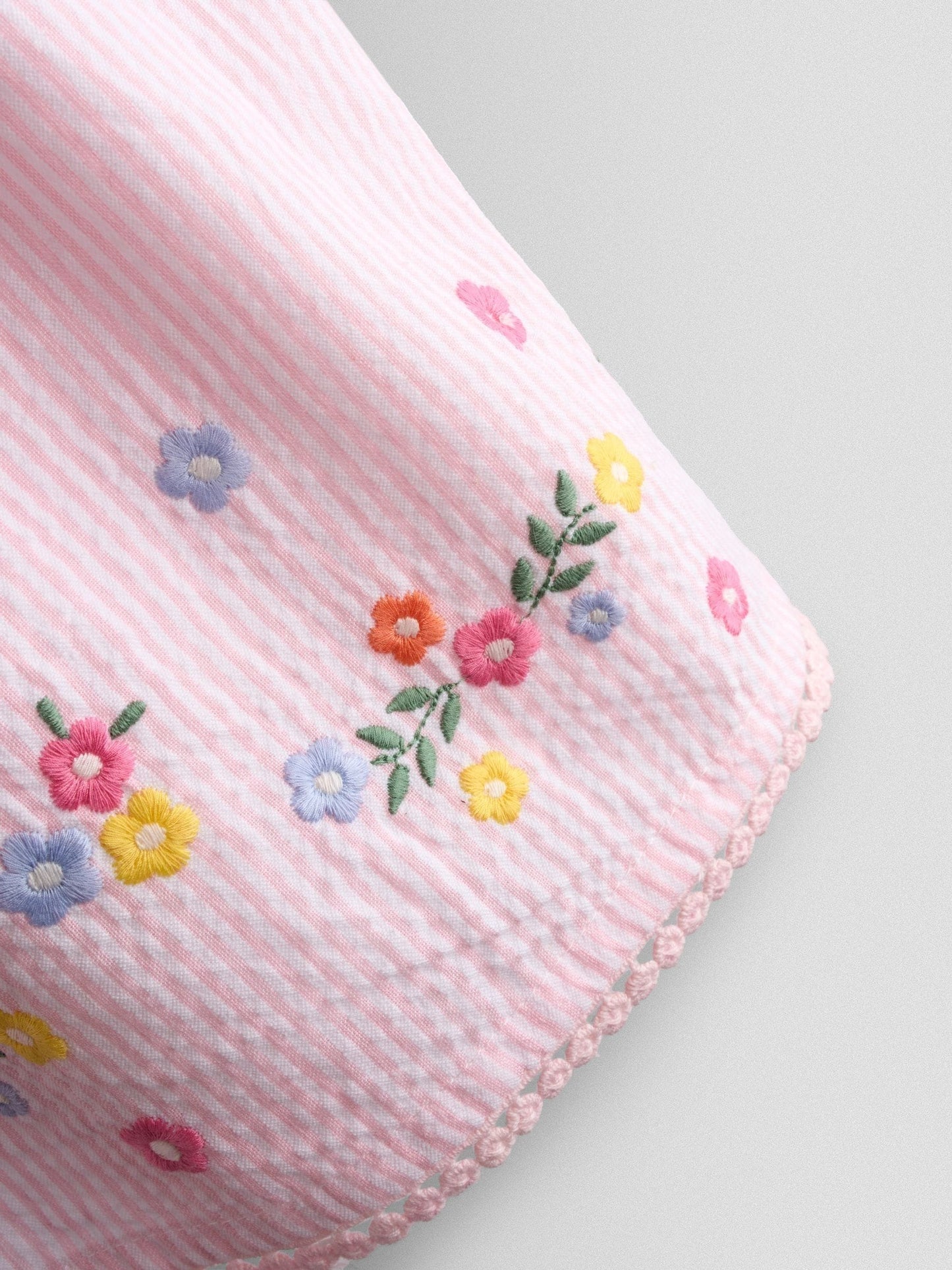 JoJo Maman Bébé Pink Seersucker Duck Frill Shoulder Embroidered Dress image 5