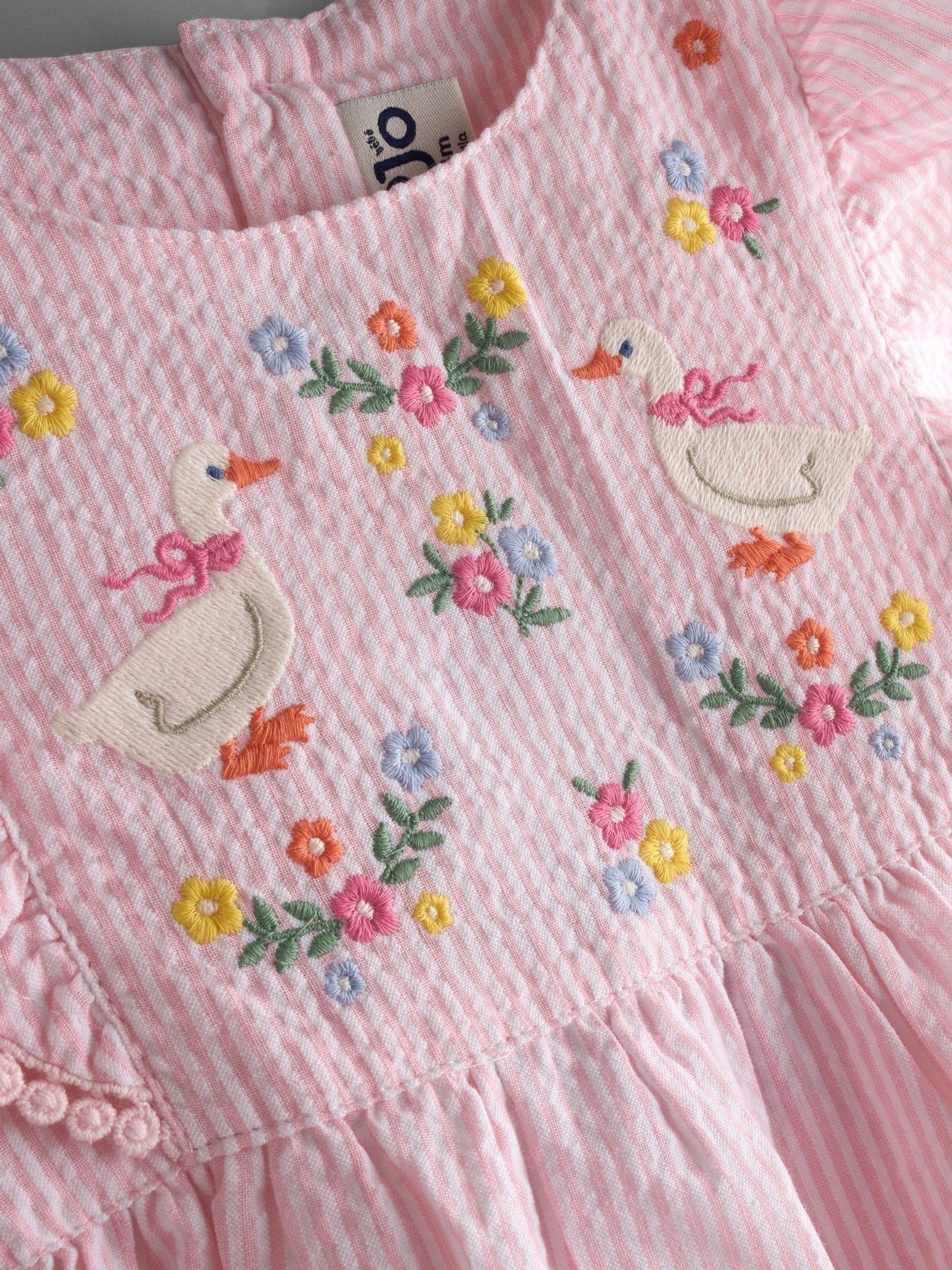 JoJo Maman Bébé Pink Seersucker Duck Frill Shoulder Embroidered Dress image 6