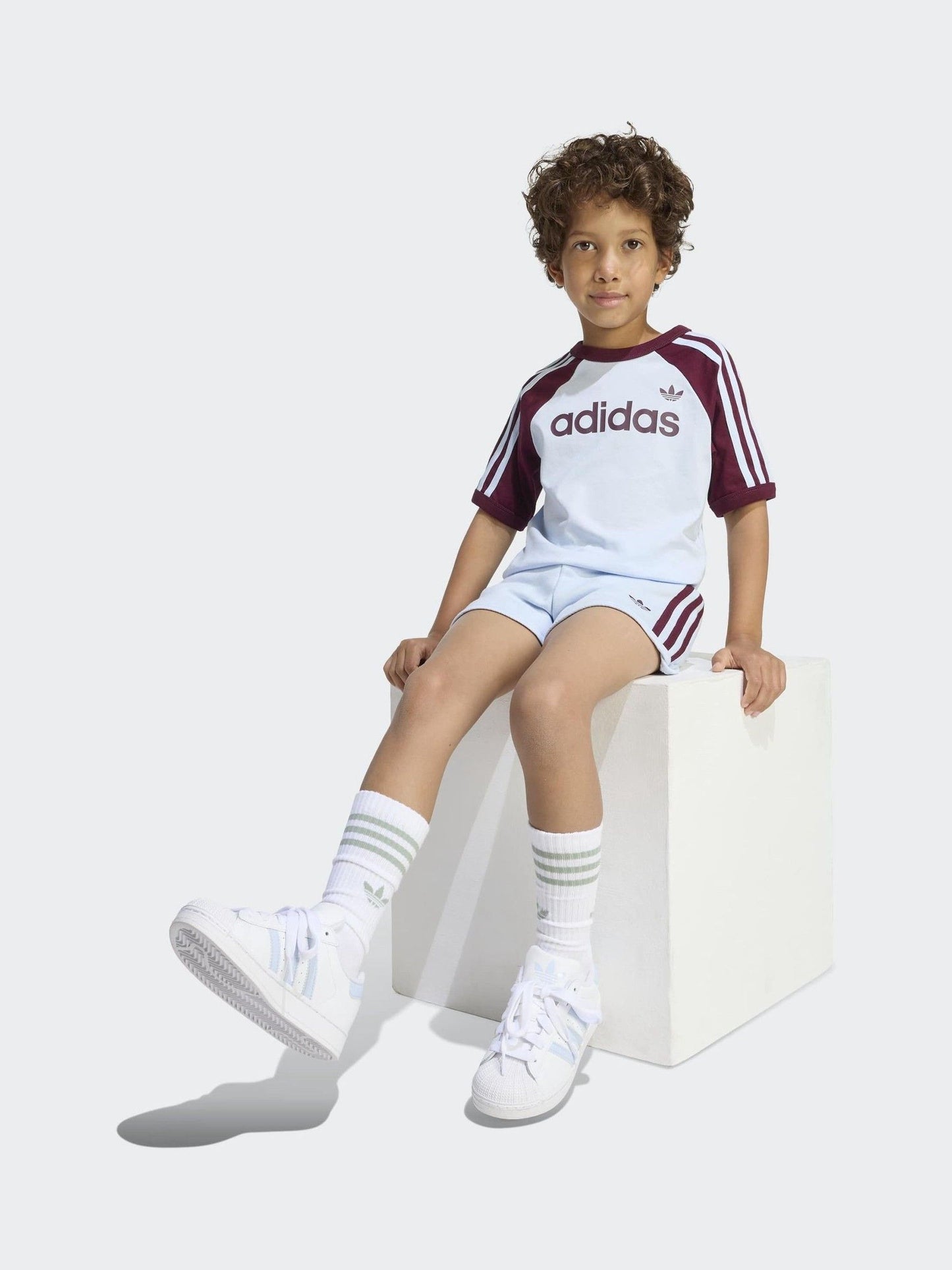 Dsiney Kidz - adidas Originals Blue T-Shirt and Sprinter Shorts Set image 4