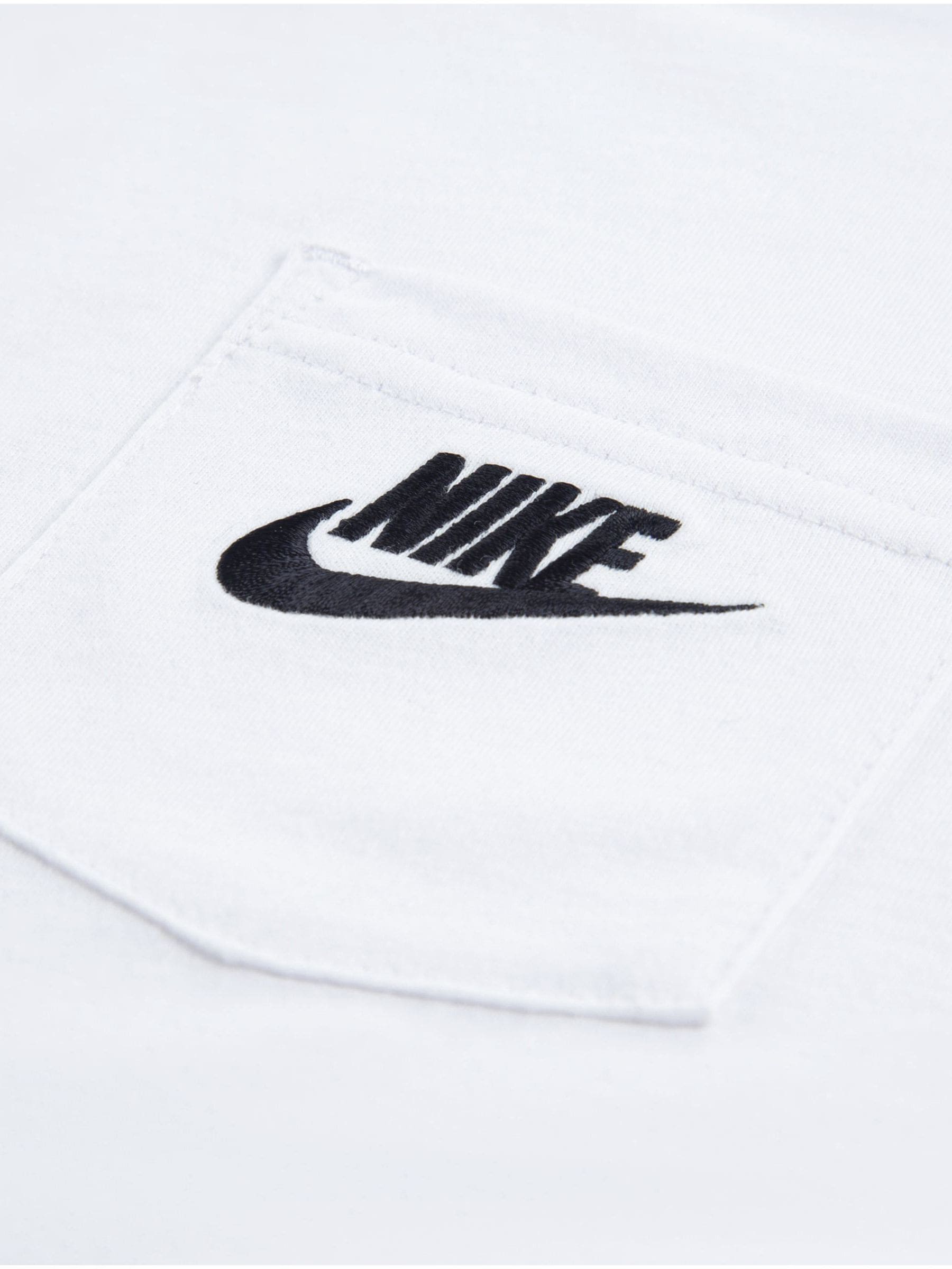 Nike Green Pocket T-Shirt And Cargo Shorts Set image 4